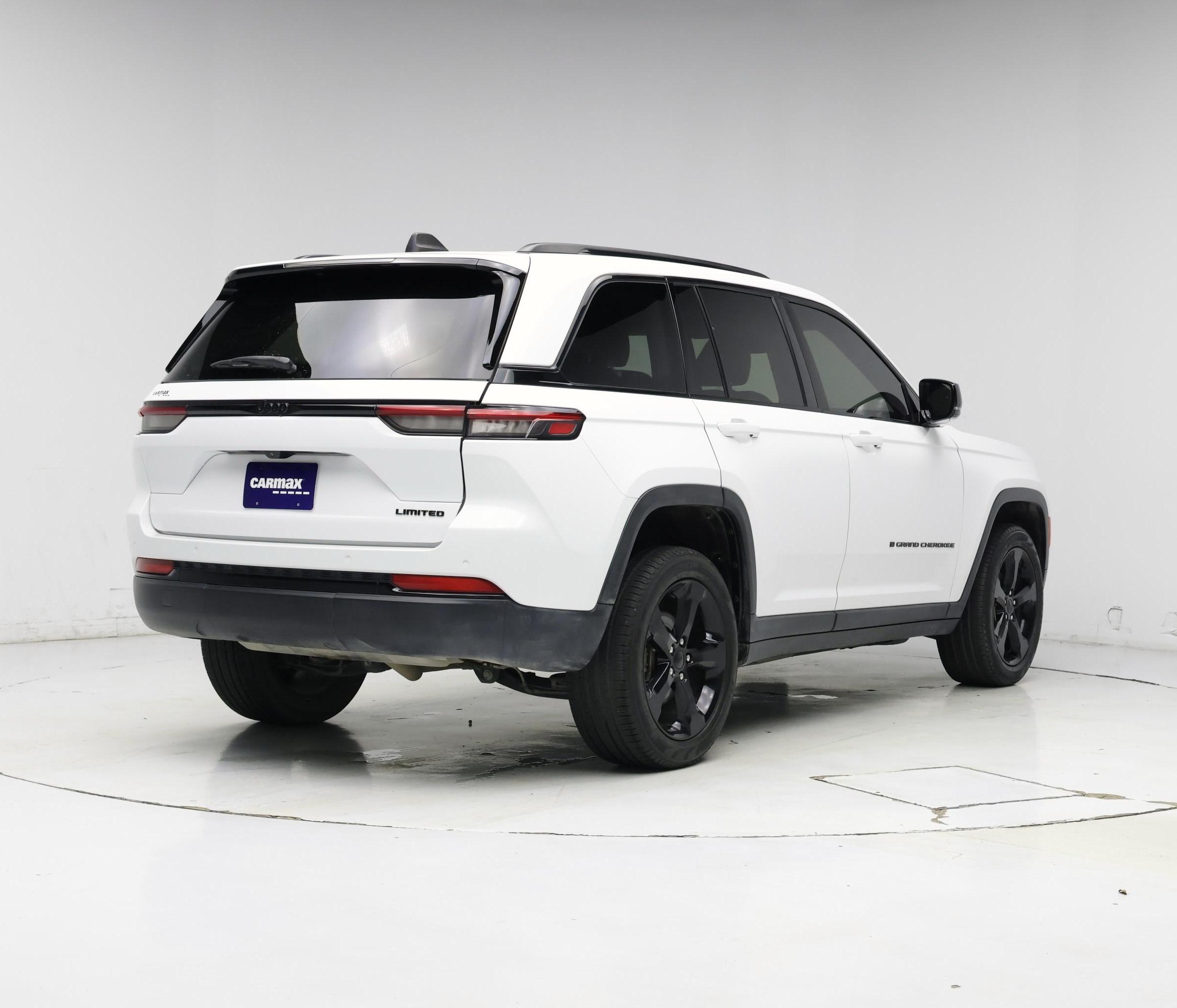 Thumbnail: 2023 Jeep Grand Cherokee - 8