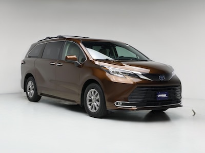 2022 Toyota Sienna Hybrid XLE