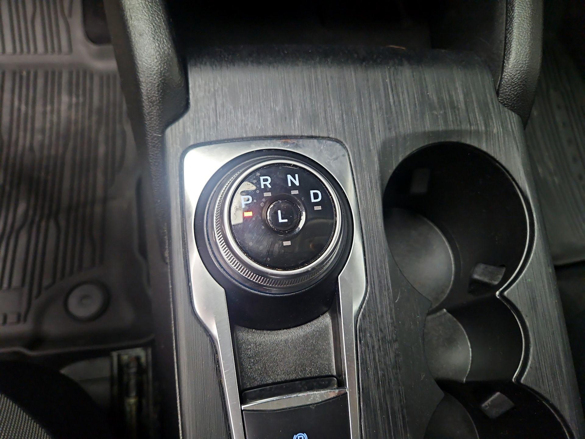 Thumbnail: 2022 Ford Escape - 18