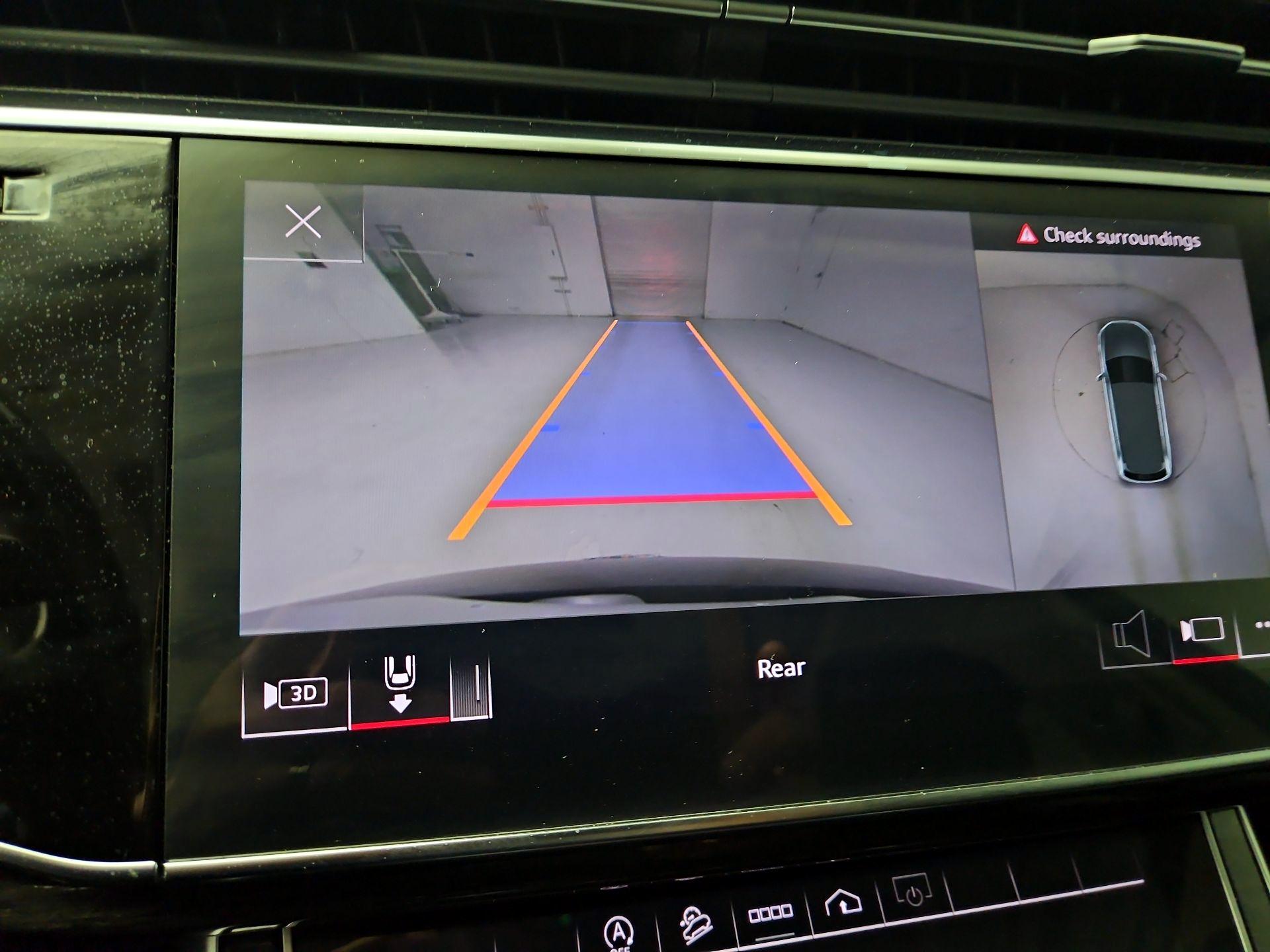 Thumbnail: 2022 Audi Q7 - 15