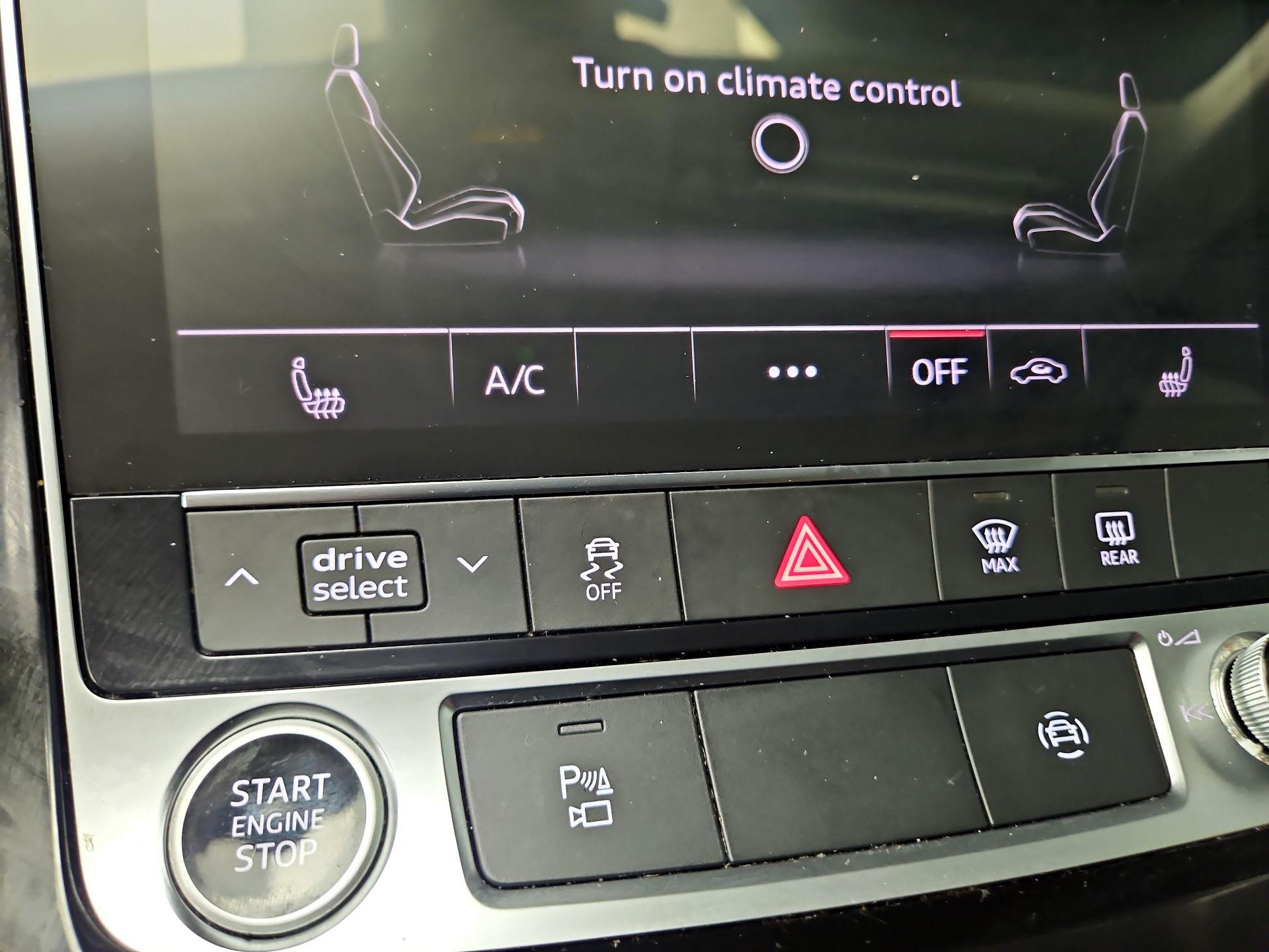 Thumbnail: 2022 Audi Q7 - 17