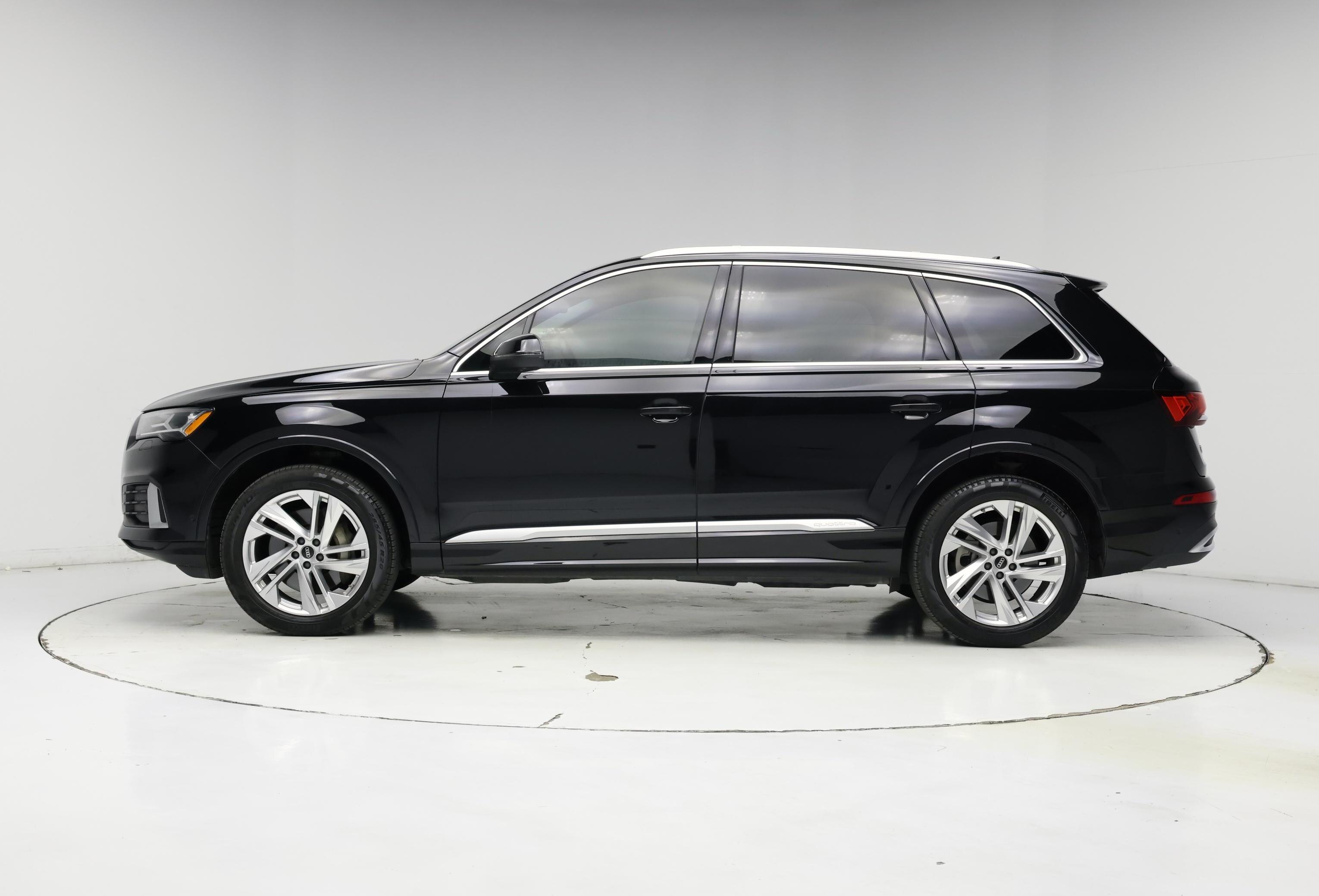 Thumbnail: 2022 Audi Q7 - 3