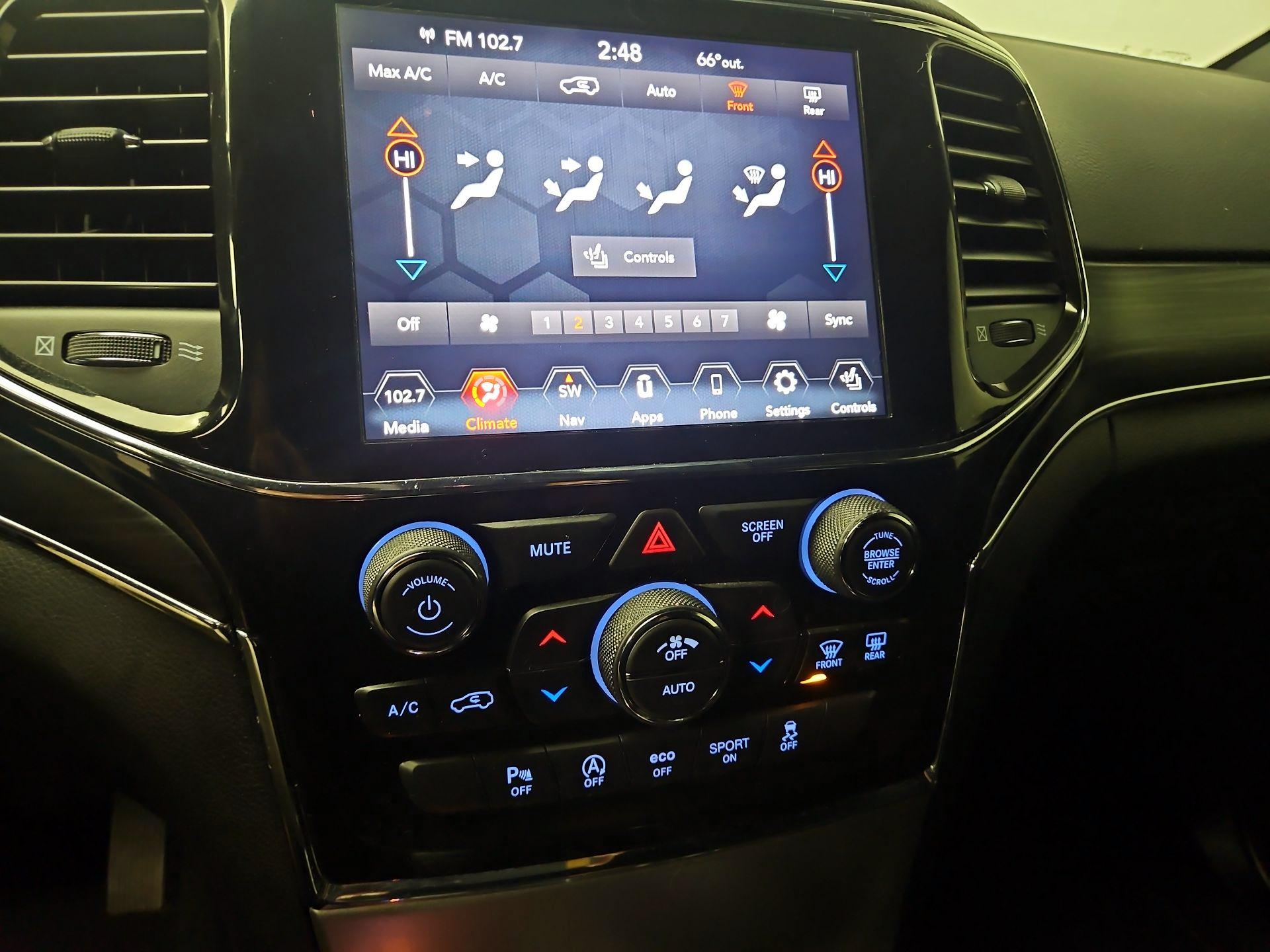 Thumbnail: 2021 Jeep Grand Cherokee - 17