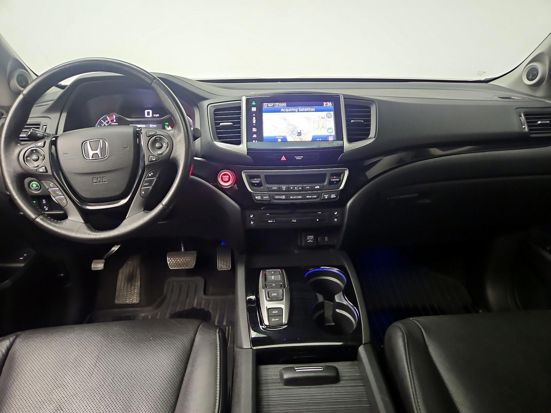 Thumbnail: 2016 Honda Pilot - 9