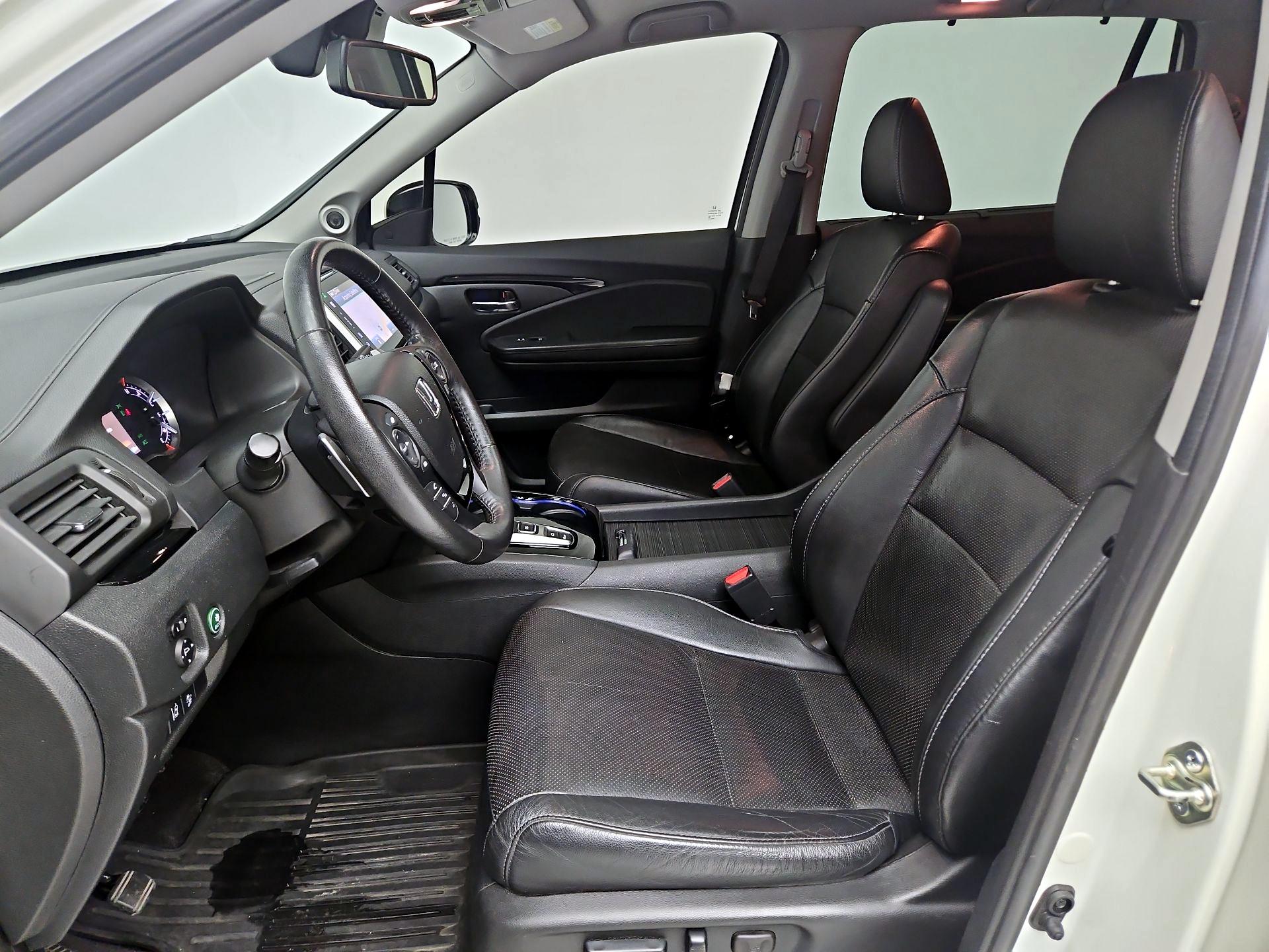 Thumbnail: 2016 Honda Pilot - 11