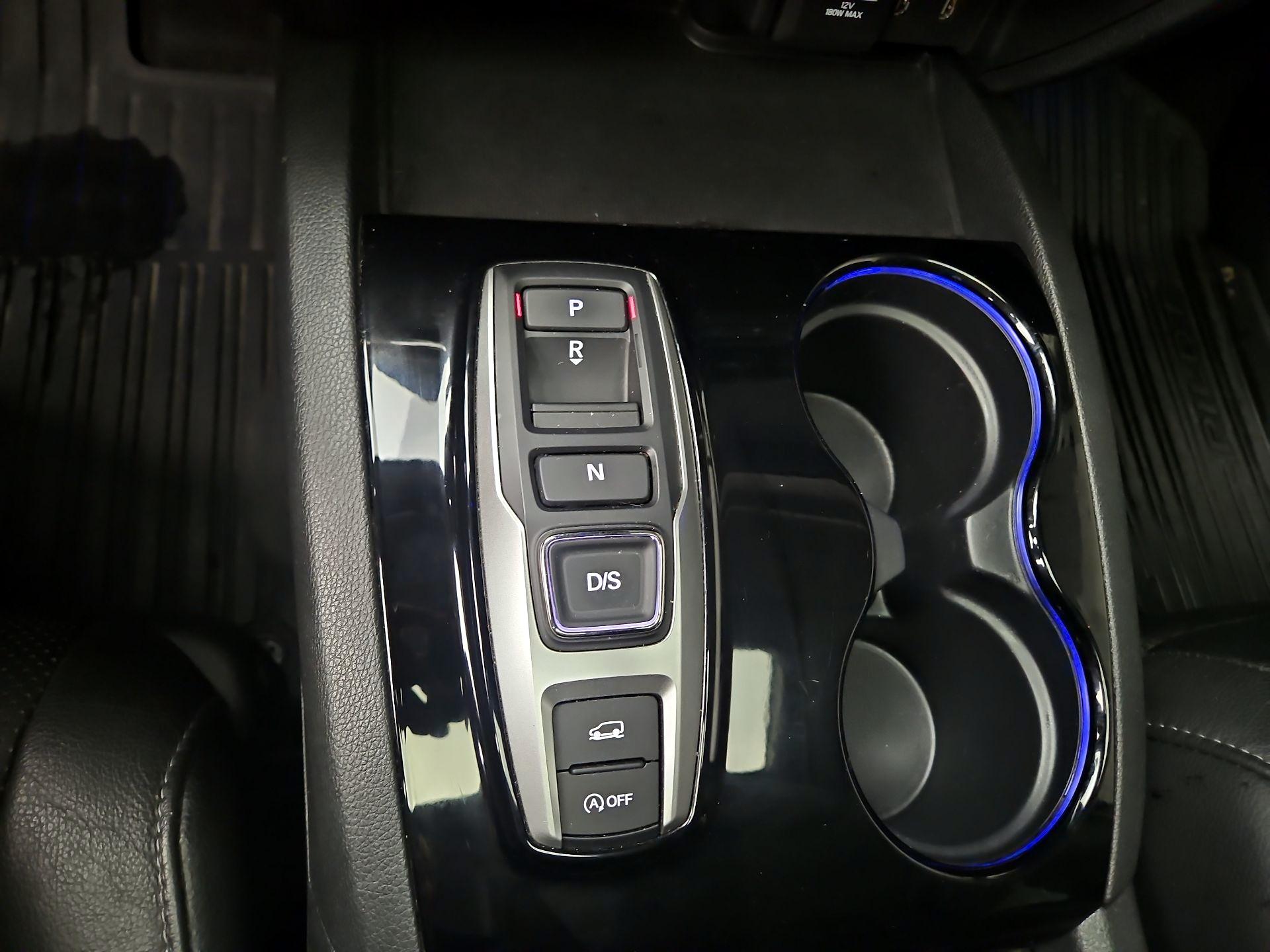 Thumbnail: 2016 Honda Pilot - 18