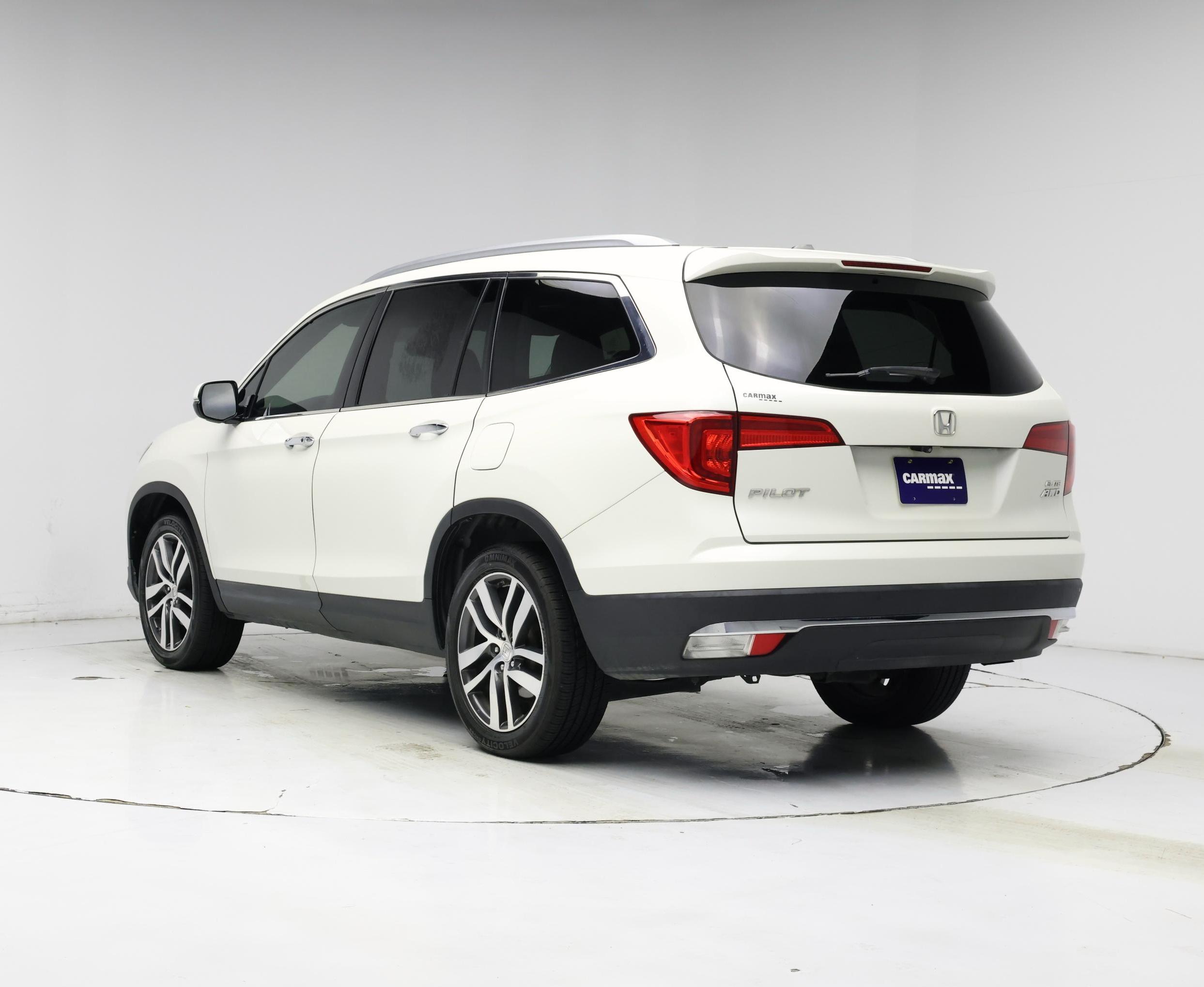 Thumbnail: 2016 Honda Pilot - 2