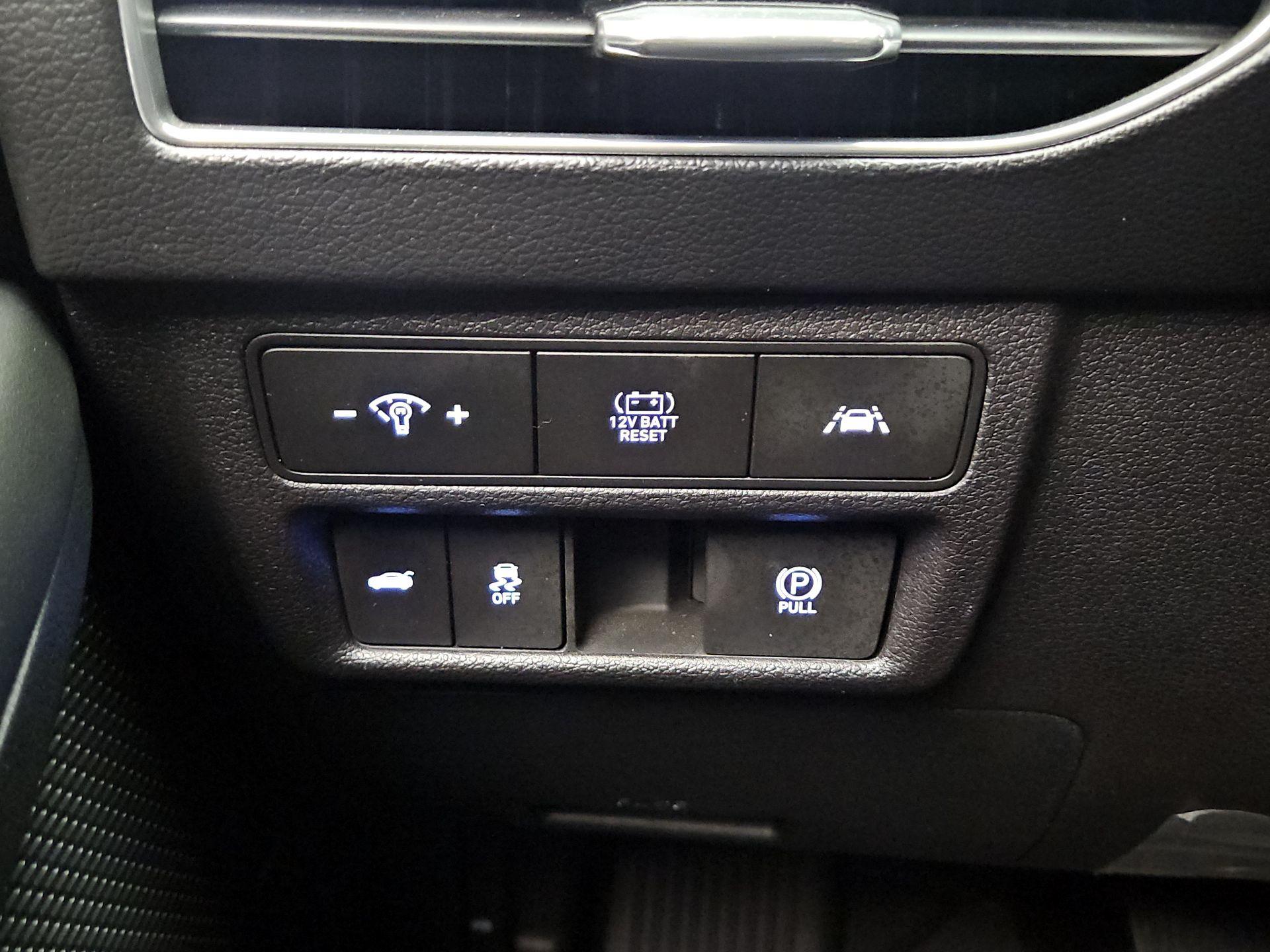 Thumbnail: 2023 Hyundai Sonata - 13