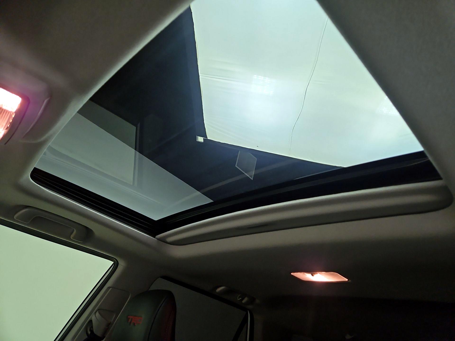 Thumbnail: 2020 Toyota 4Runner - 20