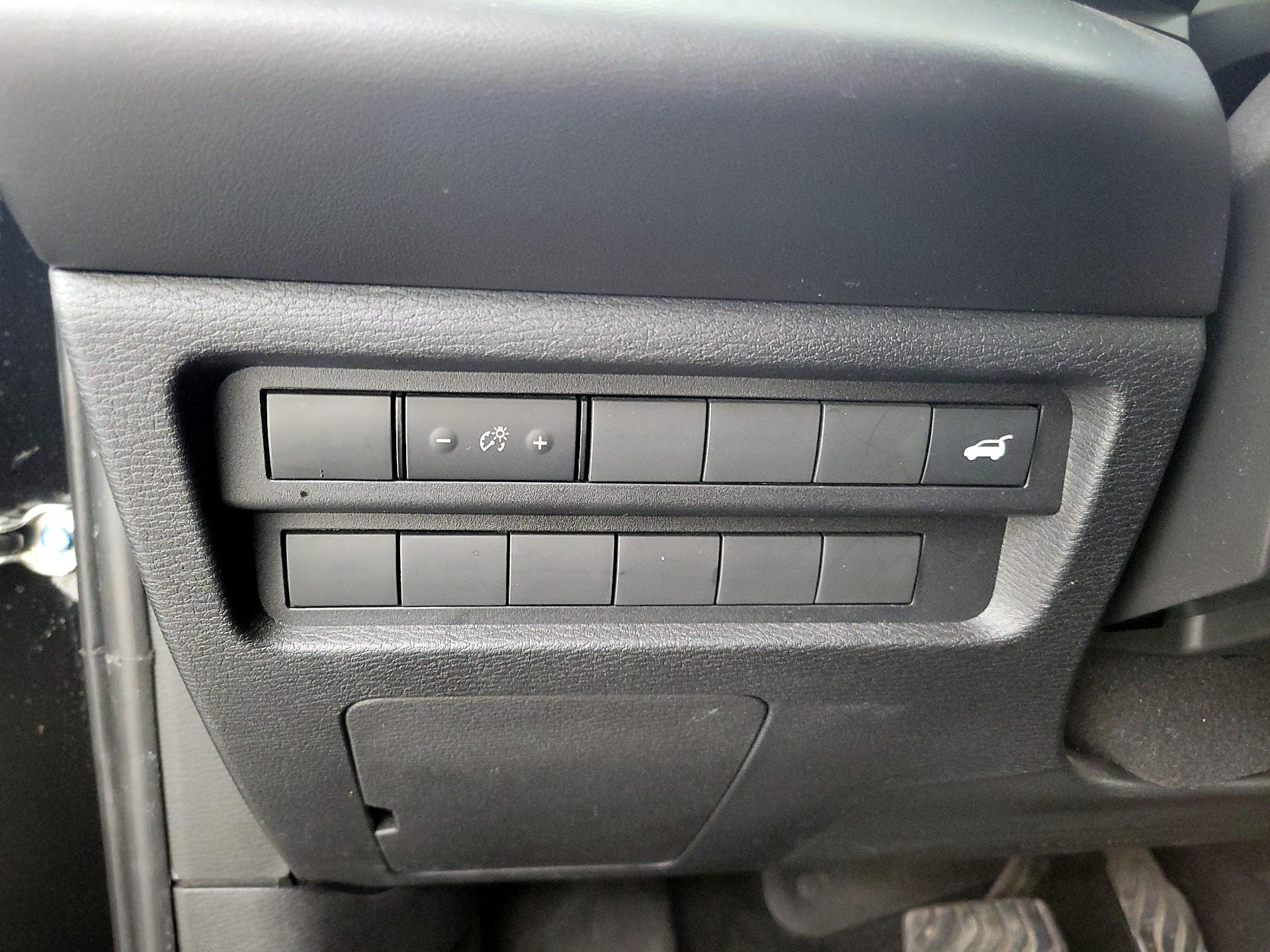 Thumbnail: 2023 Mitsubishi Outlander - 13