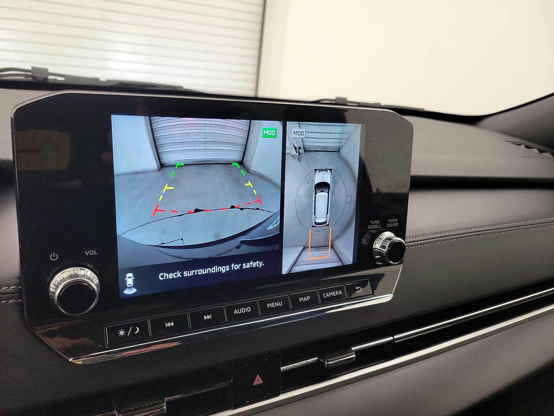 Thumbnail: 2023 Mitsubishi Outlander - 15