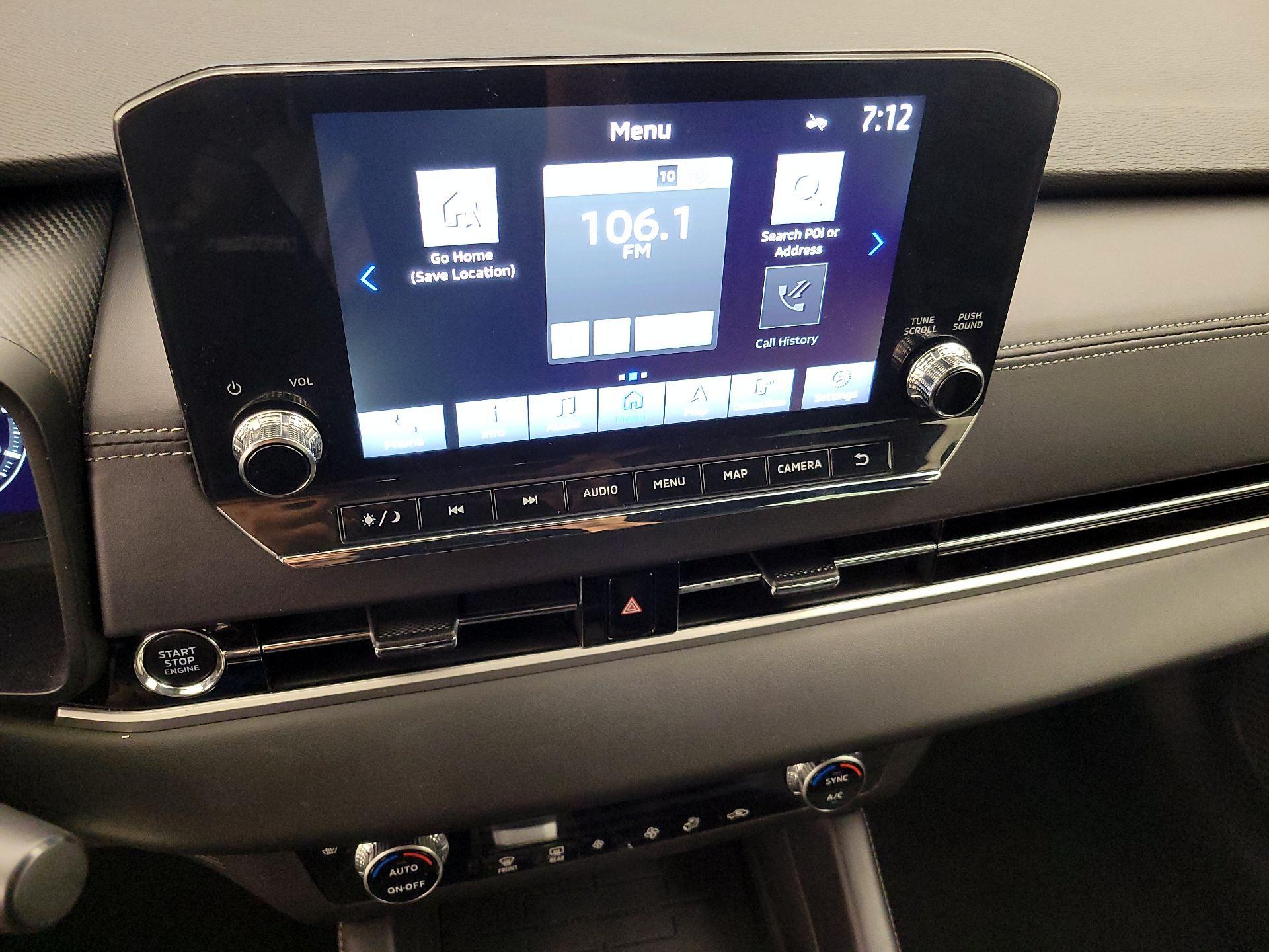 Thumbnail: 2023 Mitsubishi Outlander - 16