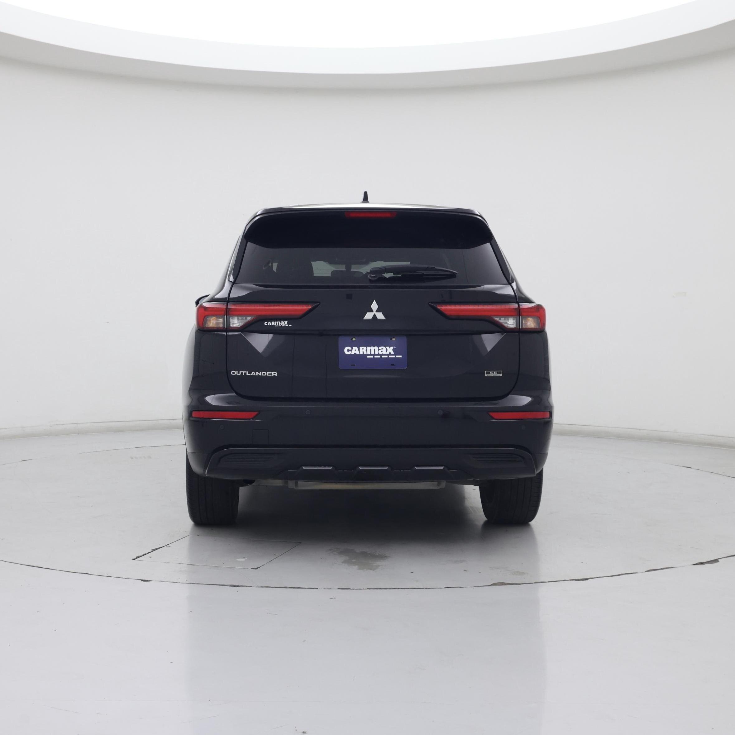 Thumbnail: 2023 Mitsubishi Outlander - 6