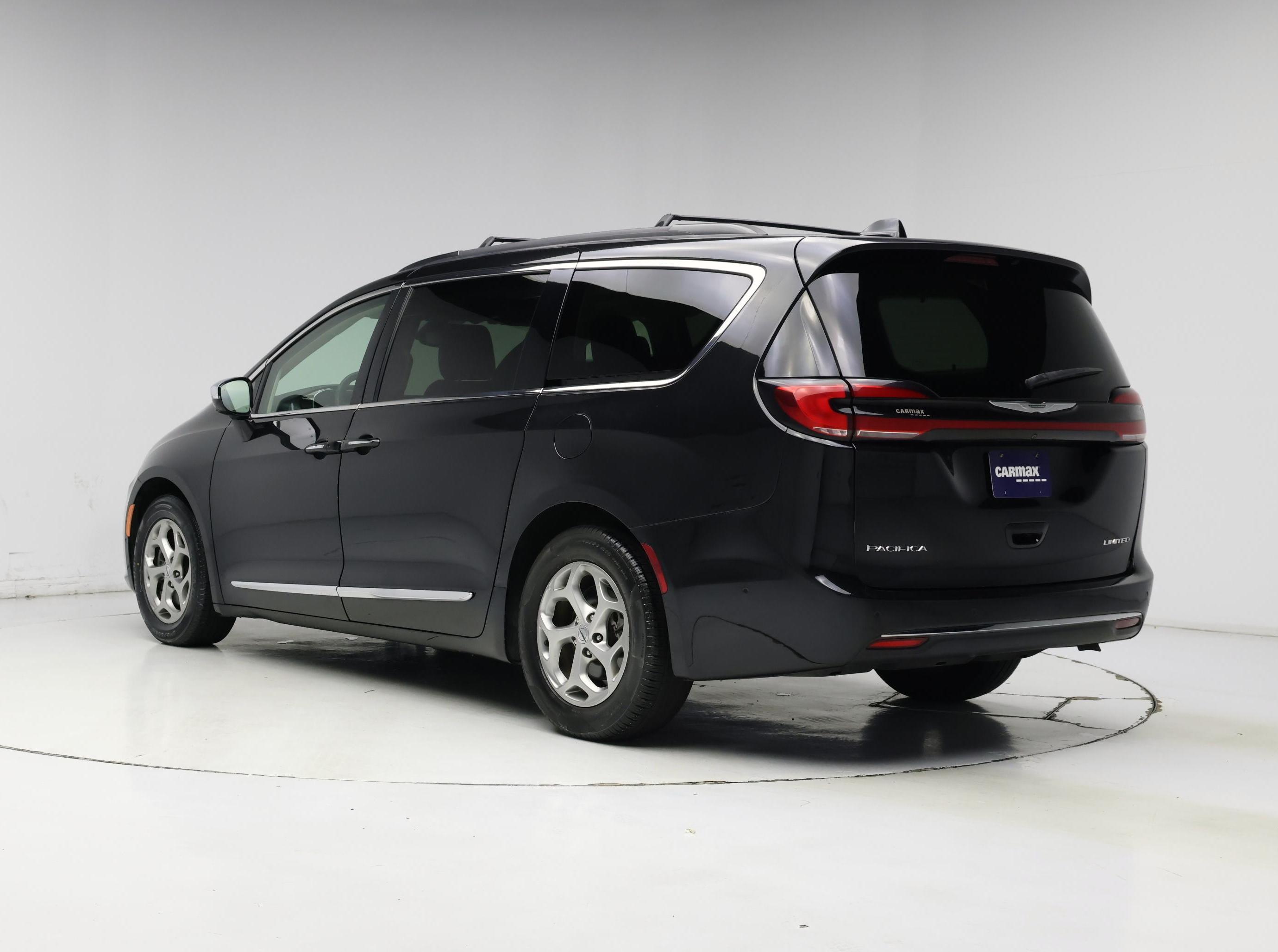 Thumbnail: 2022 Chrysler Pacifica - 2