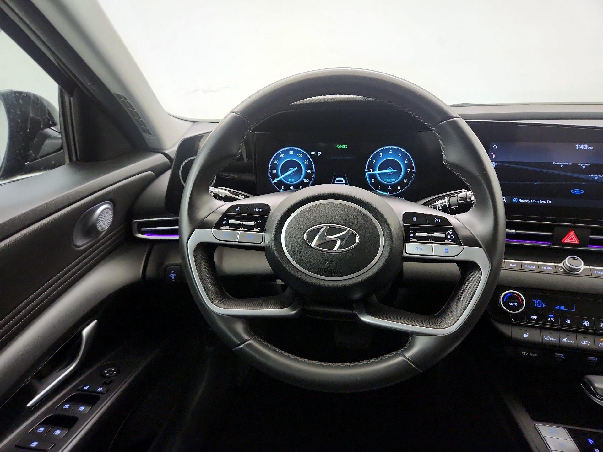 Thumbnail: 2023 Hyundai Elantra - 10