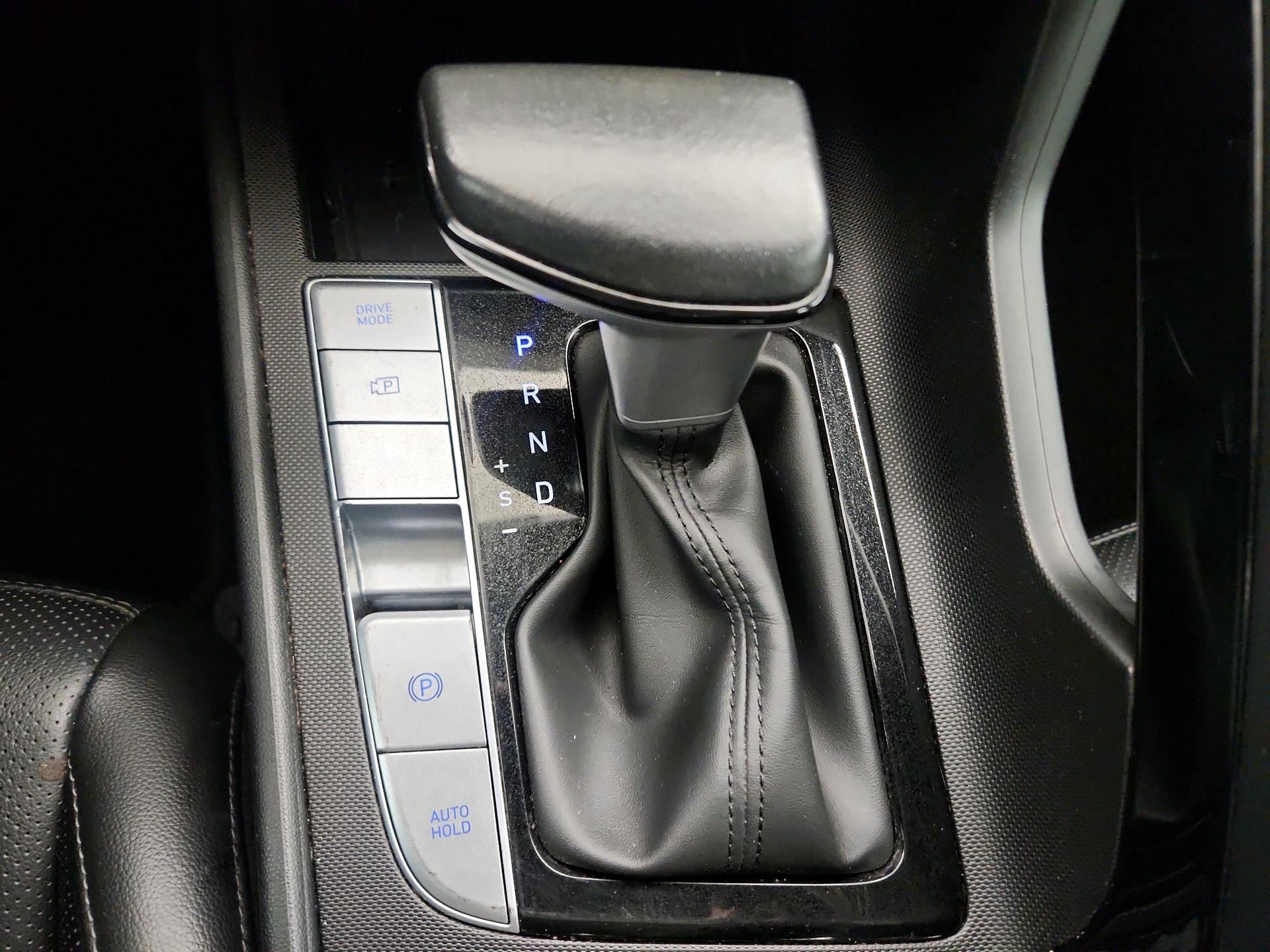 Thumbnail: 2023 Hyundai Elantra - 18