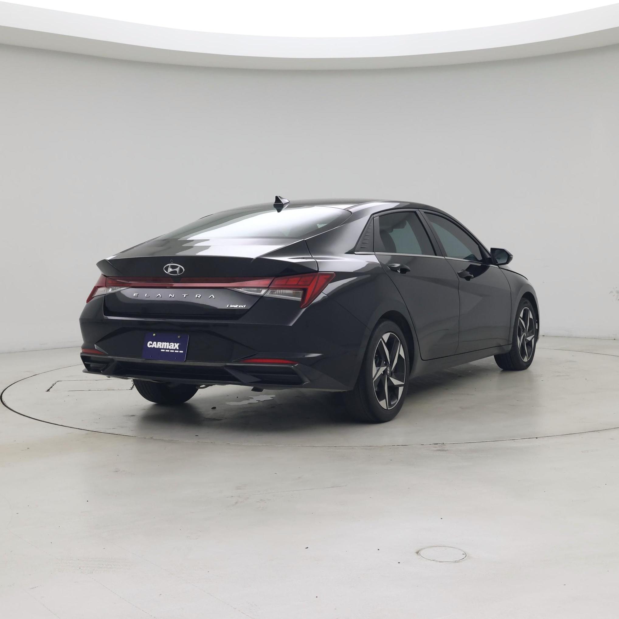 Thumbnail: 2023 Hyundai Elantra - 8