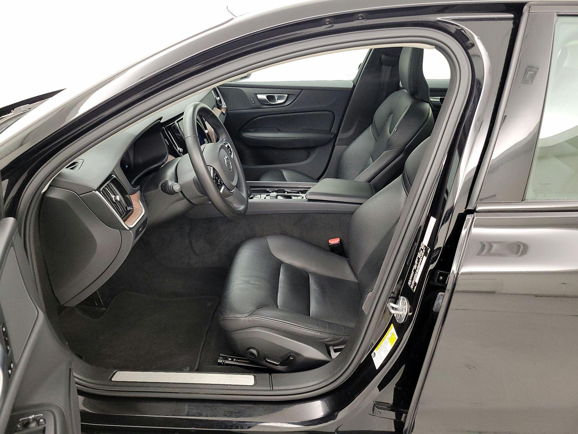 Thumbnail: 2024 Volvo S60 - 11