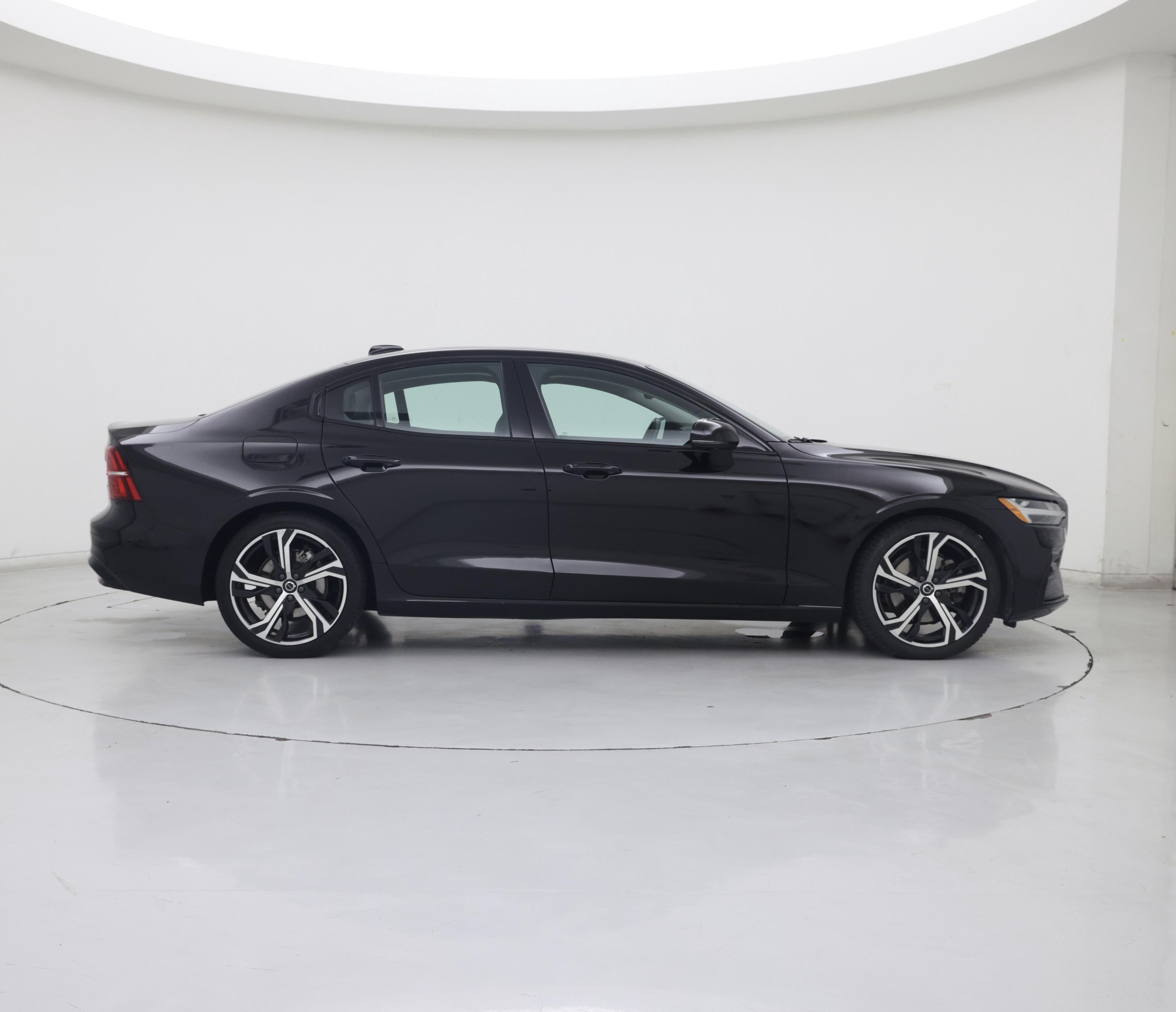 Thumbnail: 2024 Volvo S60 - 7