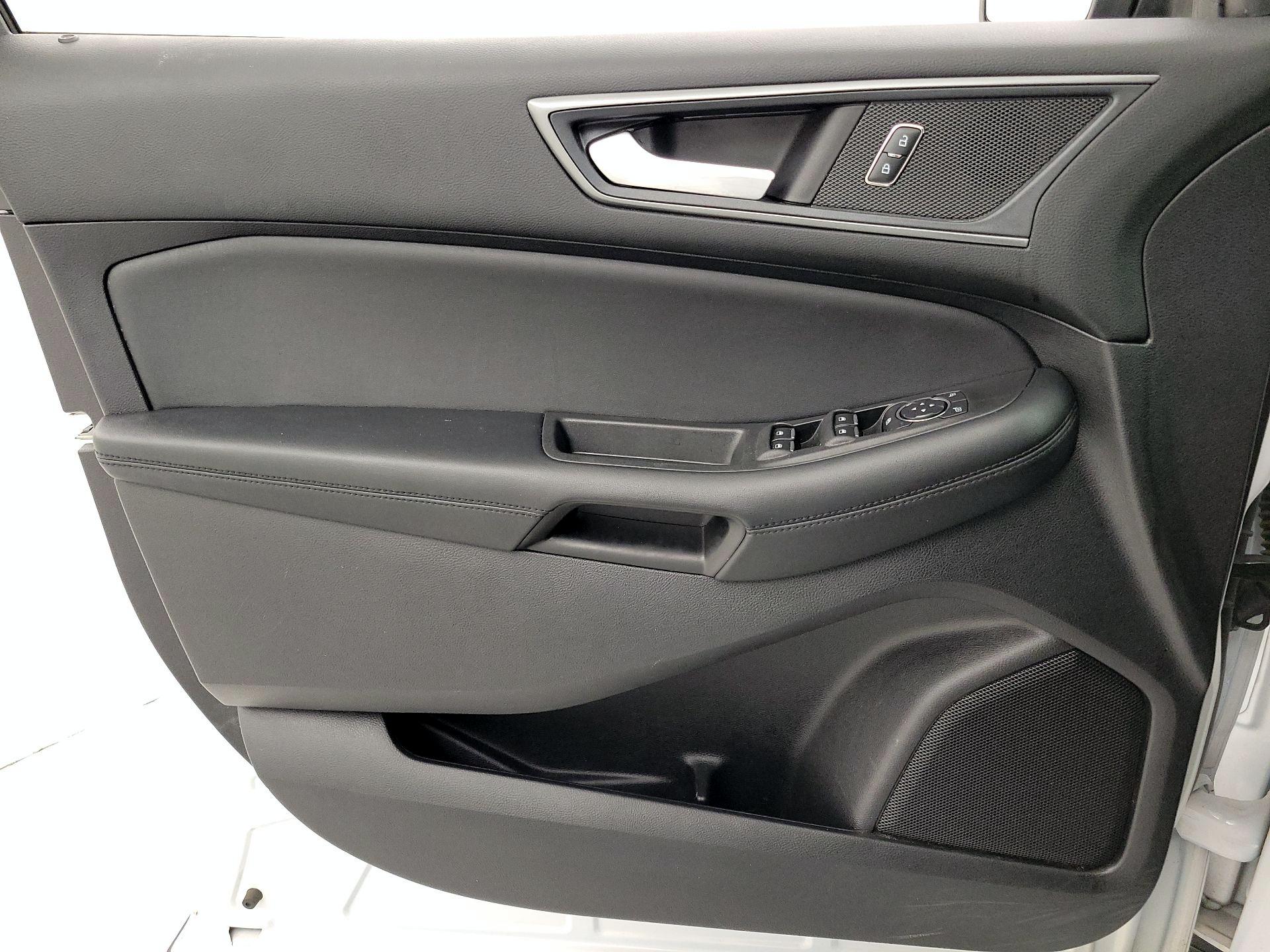 Thumbnail: 2021 Ford Edge - 12