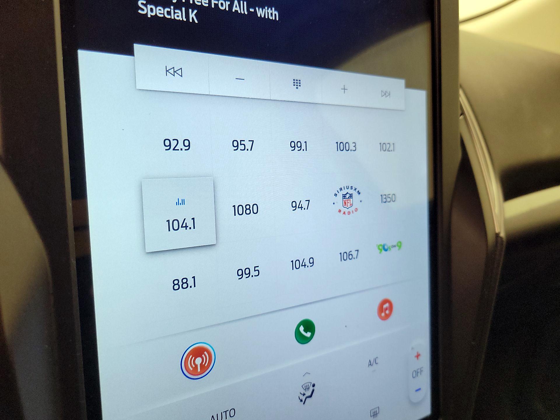 Thumbnail: 2021 Ford Edge - 15