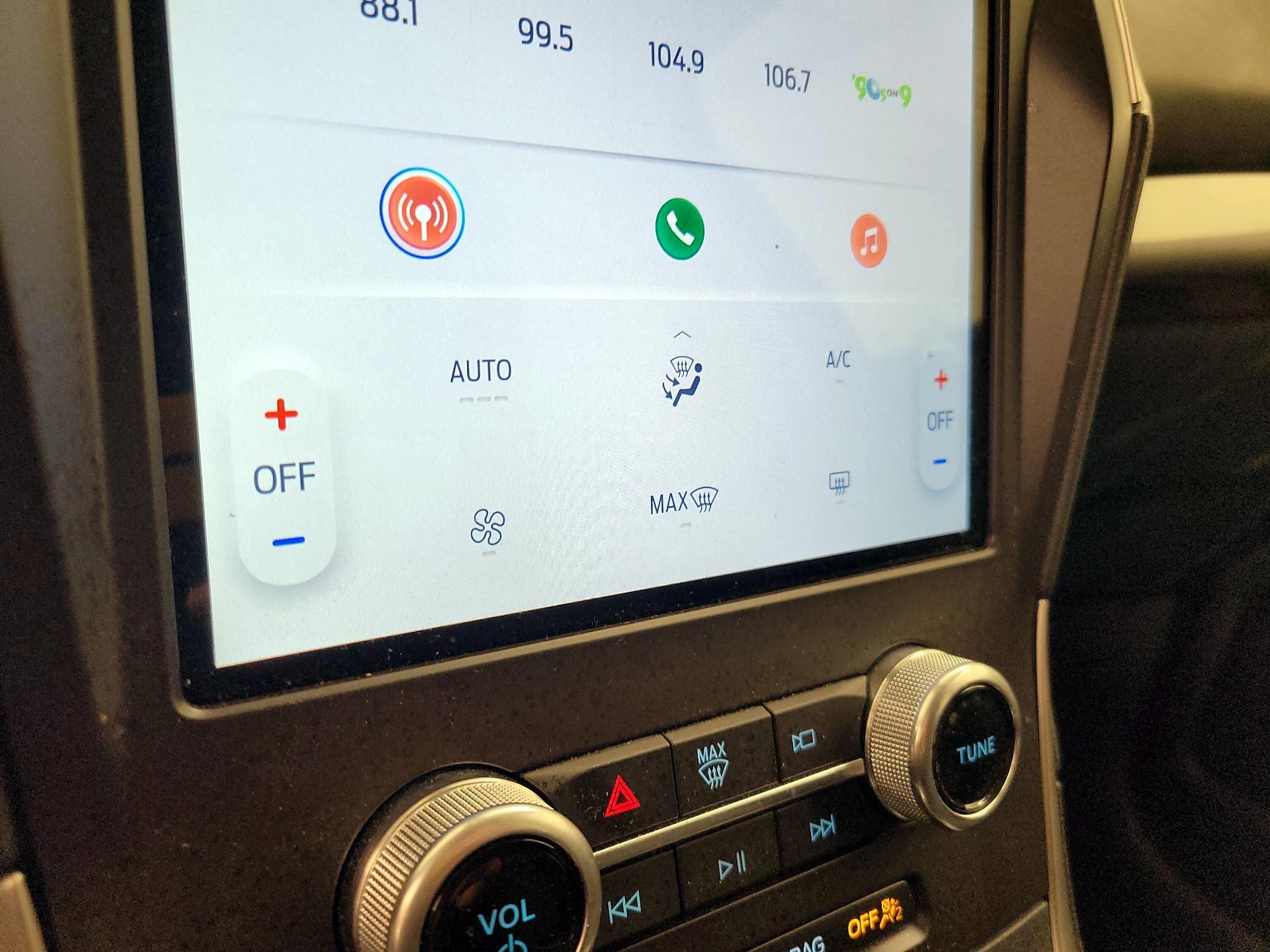 Thumbnail: 2021 Ford Edge - 16