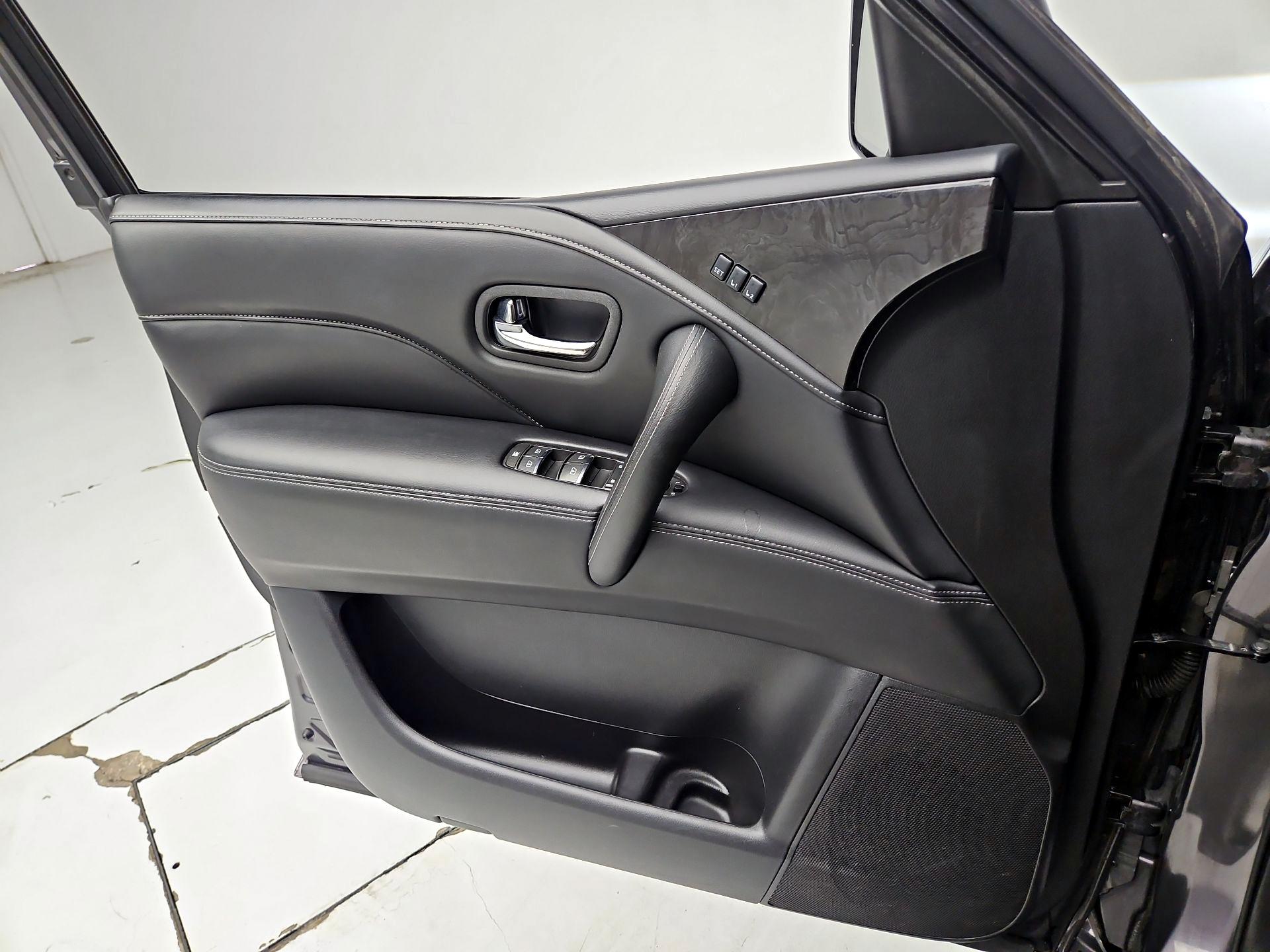 Thumbnail: 2024 INFINITI QX80 - 12