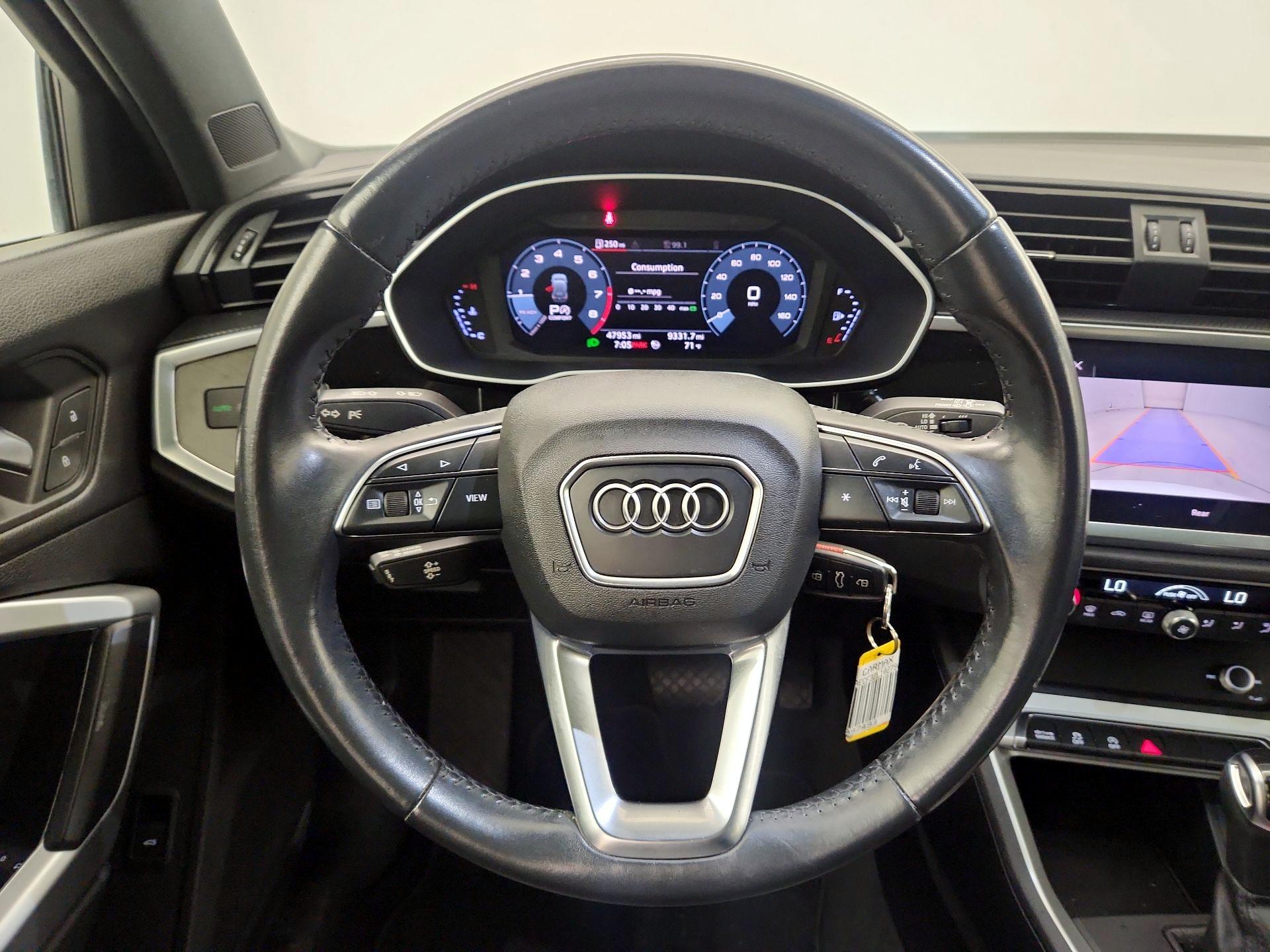 Thumbnail: 2020 Audi Q3 - 10