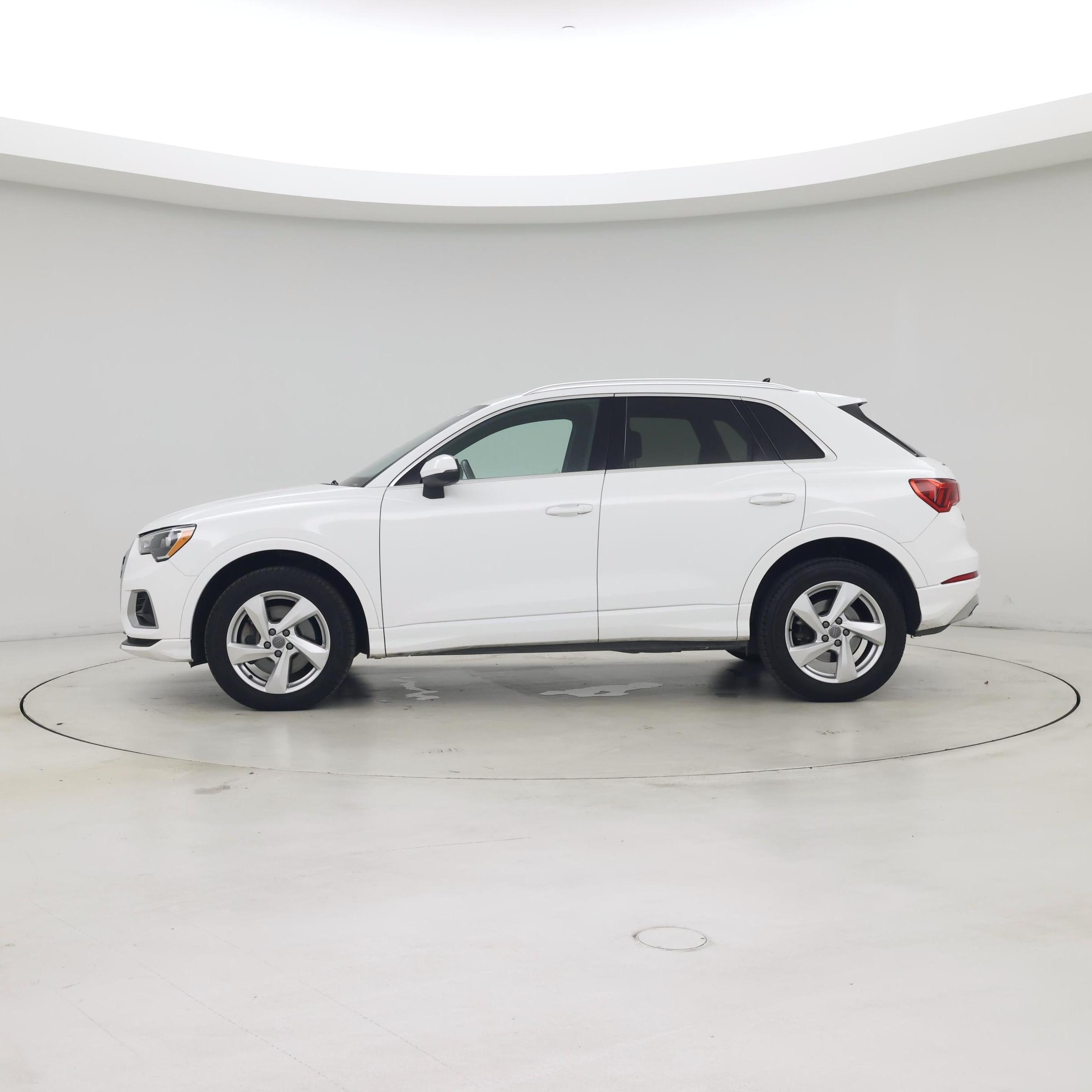 Thumbnail: 2020 Audi Q3 - 3