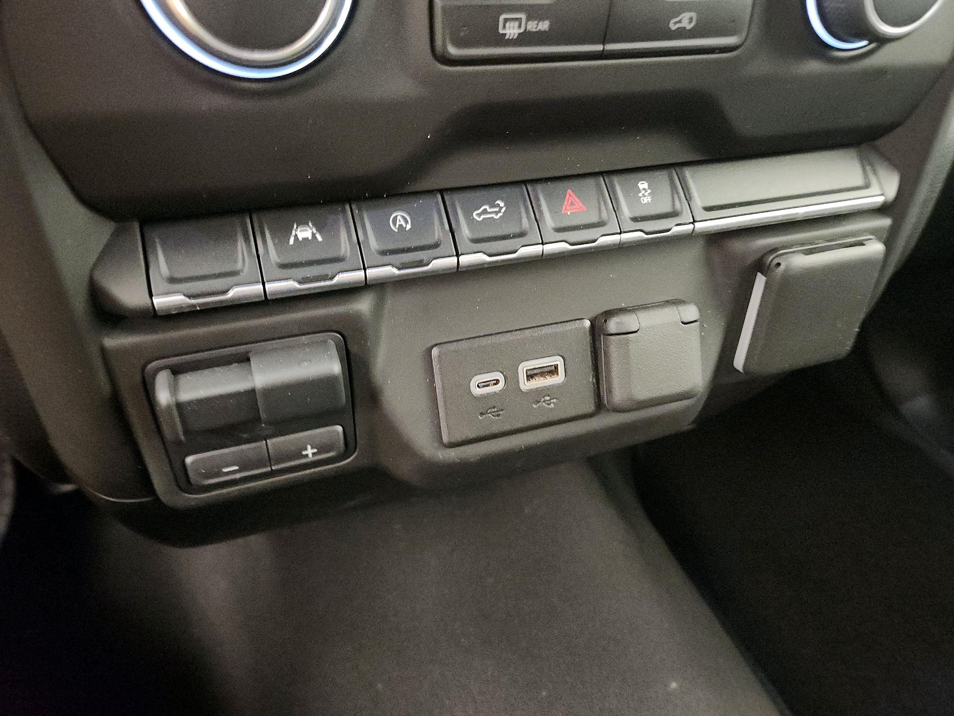 Thumbnail: 2024 Chevrolet Silverado 1500 - 18