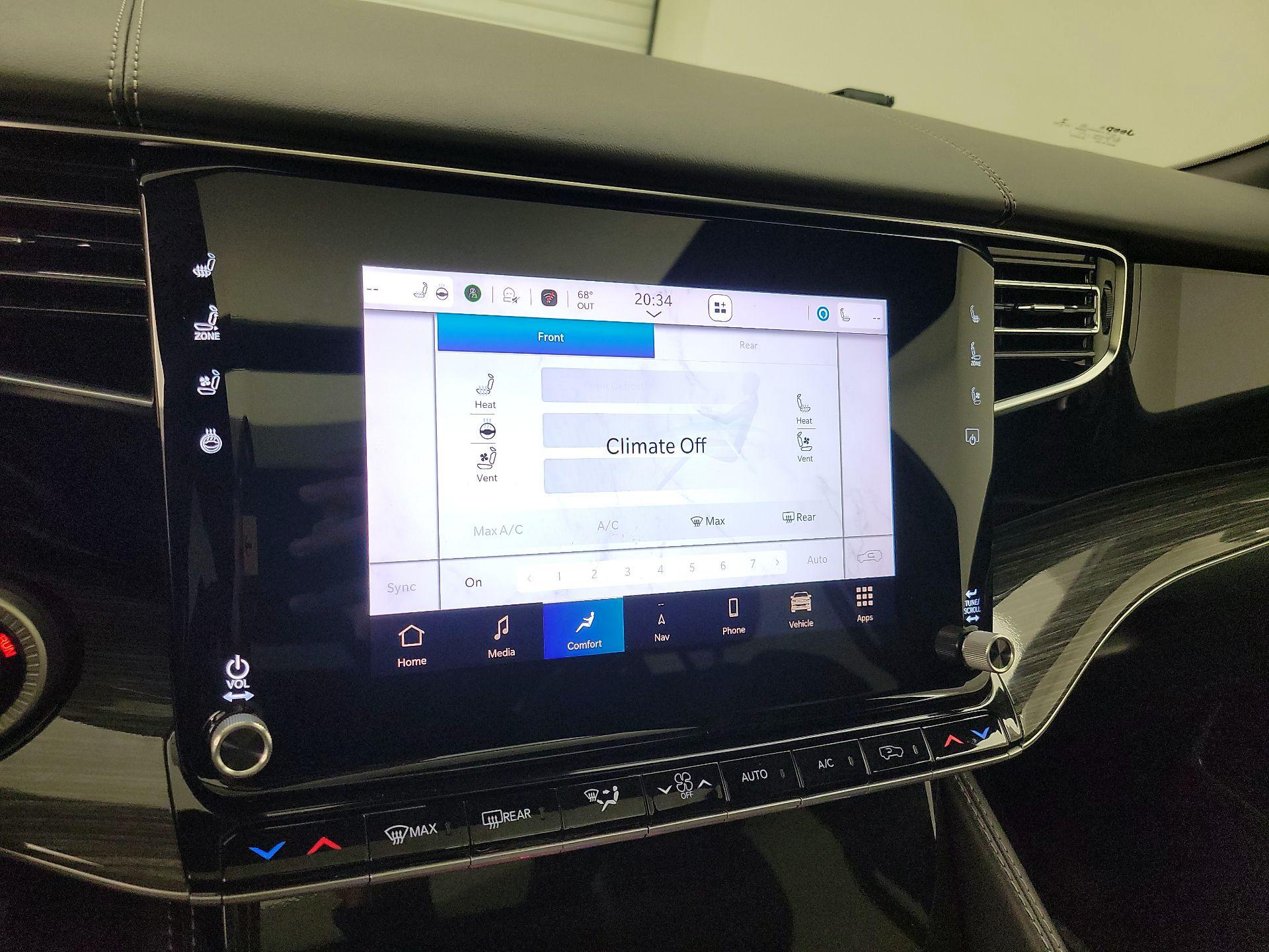 Thumbnail: 2022 Jeep Wagoneer - 17