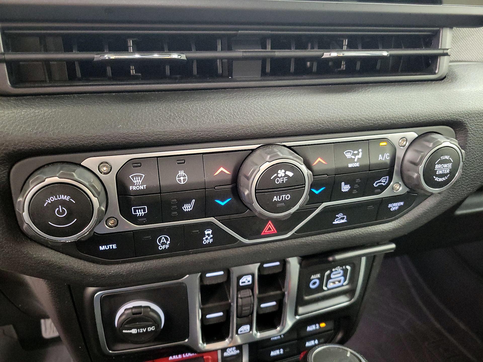 Thumbnail: 2024 Jeep Wrangler - 16