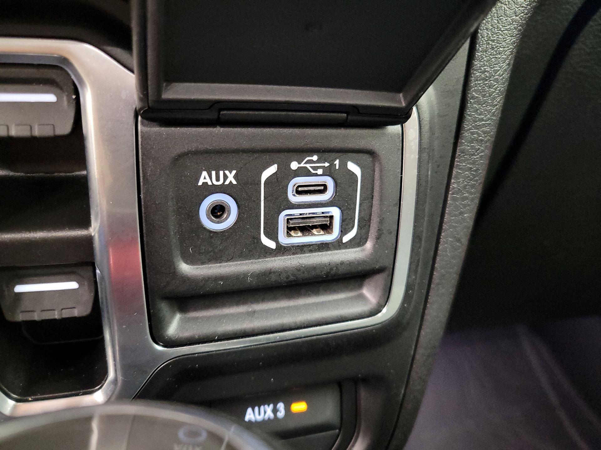 Thumbnail: 2024 Jeep Wrangler - 18