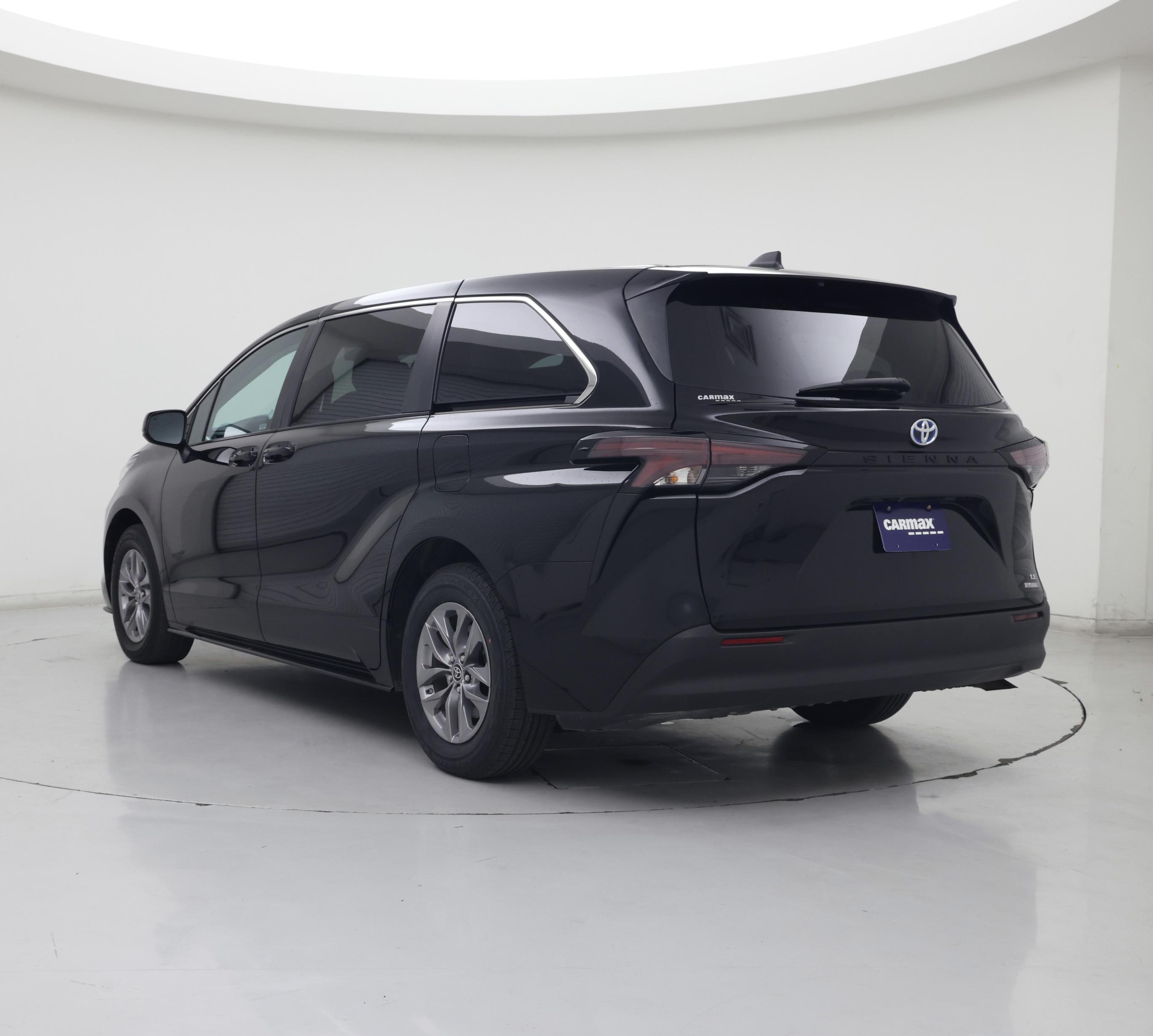 Thumbnail: 2023 Toyota Sienna - 2