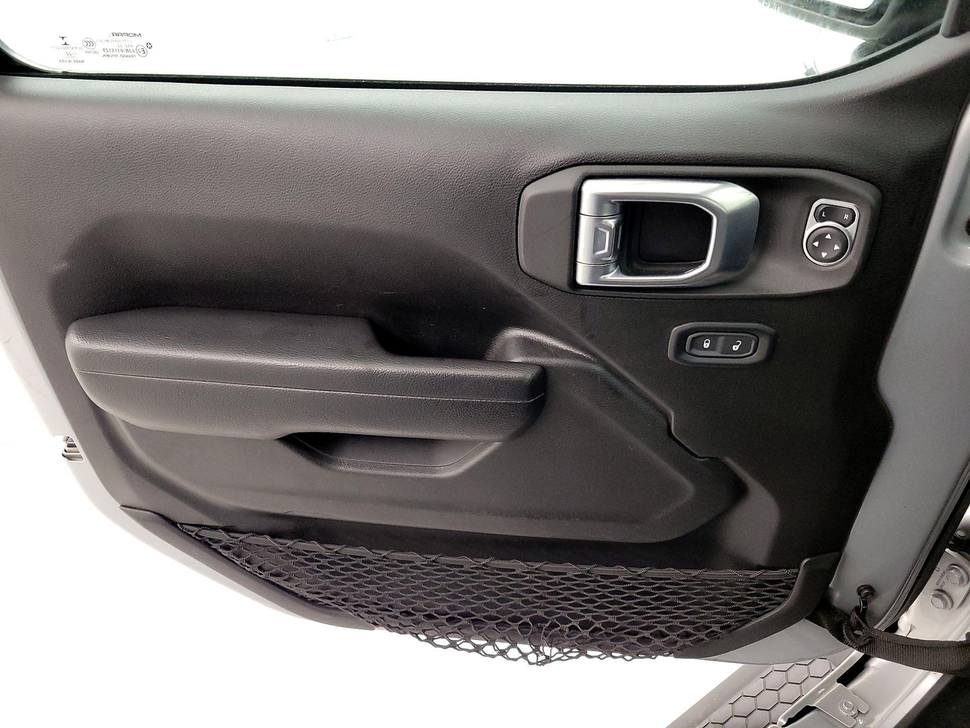 Thumbnail: 2022 Jeep Wrangler - 12