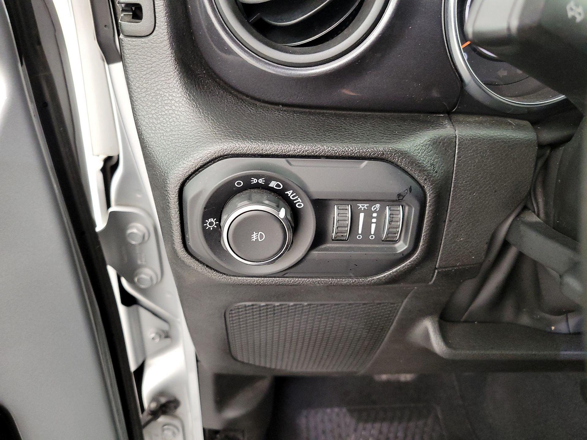 Thumbnail: 2022 Jeep Wrangler - 13