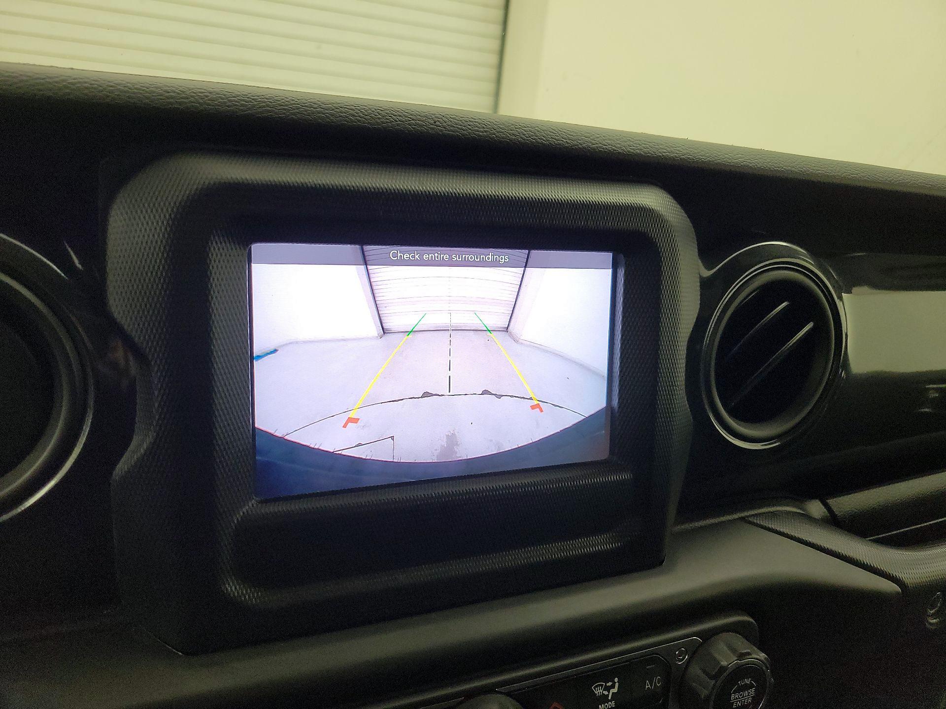 Thumbnail: 2022 Jeep Wrangler - 14