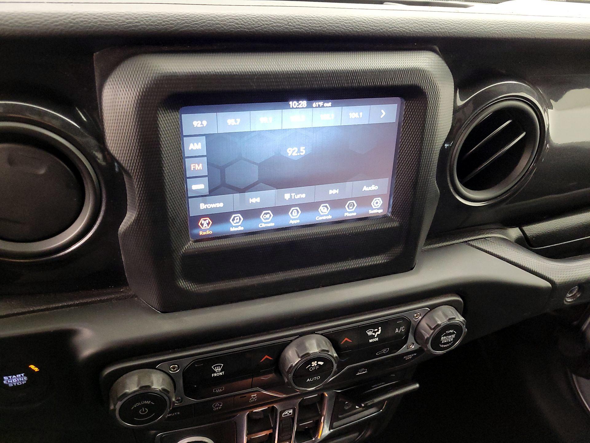 Thumbnail: 2022 Jeep Wrangler - 15