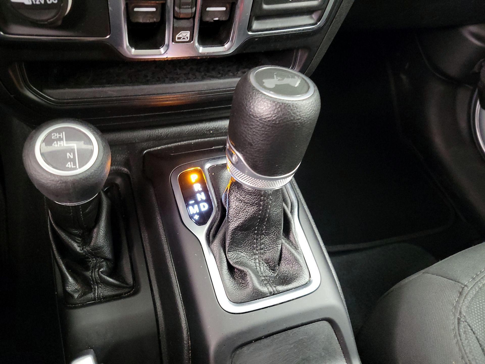 Thumbnail: 2022 Jeep Wrangler - 17