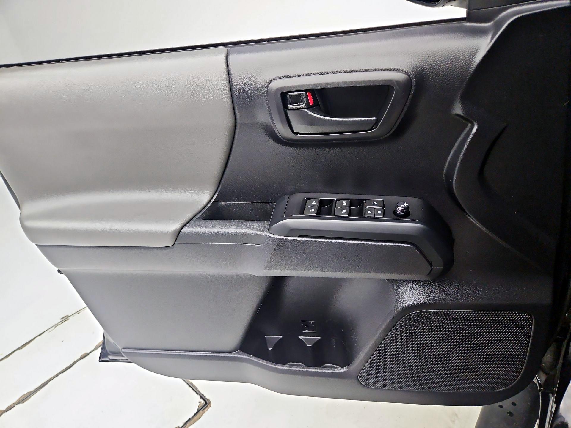 Thumbnail: 2020 Toyota Tacoma - 12