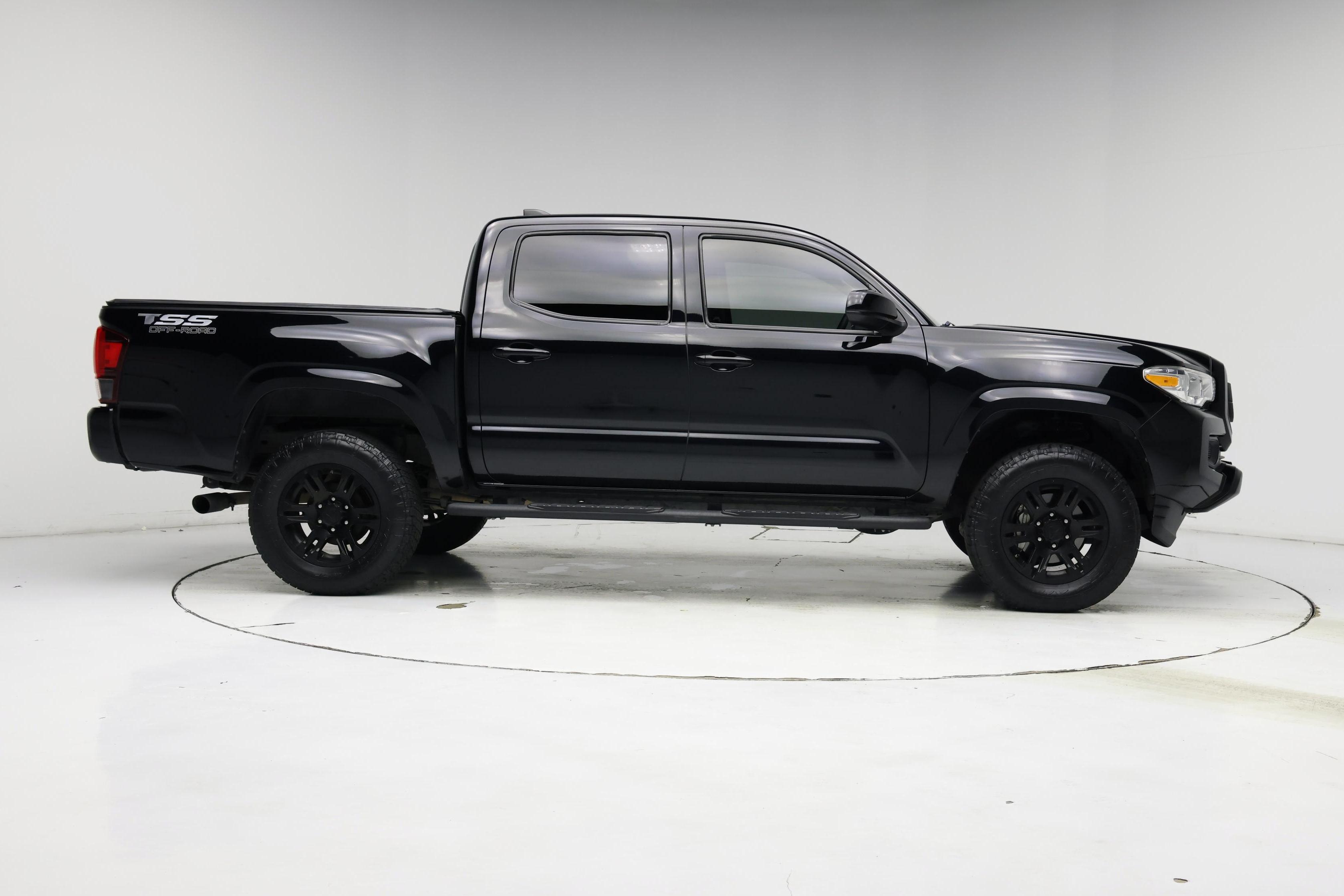 Thumbnail: 2020 Toyota Tacoma - 7