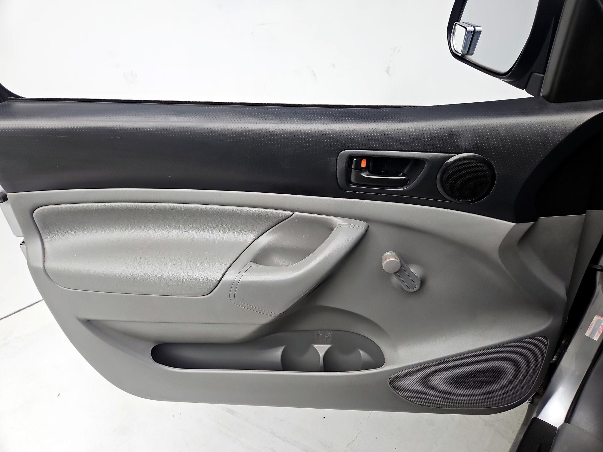 Thumbnail: 2014 Toyota Tacoma - 12