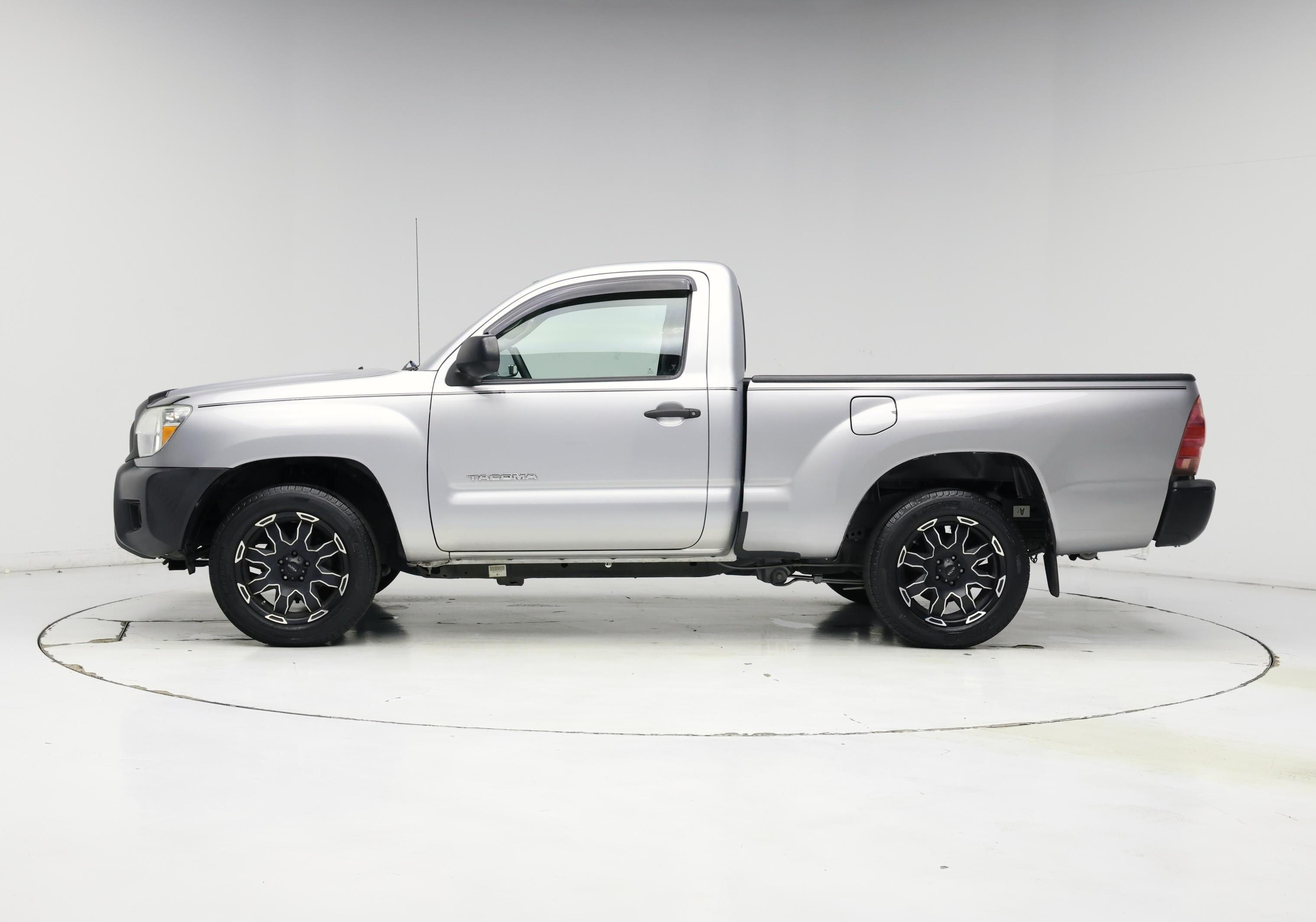 Thumbnail: 2014 Toyota Tacoma - 3