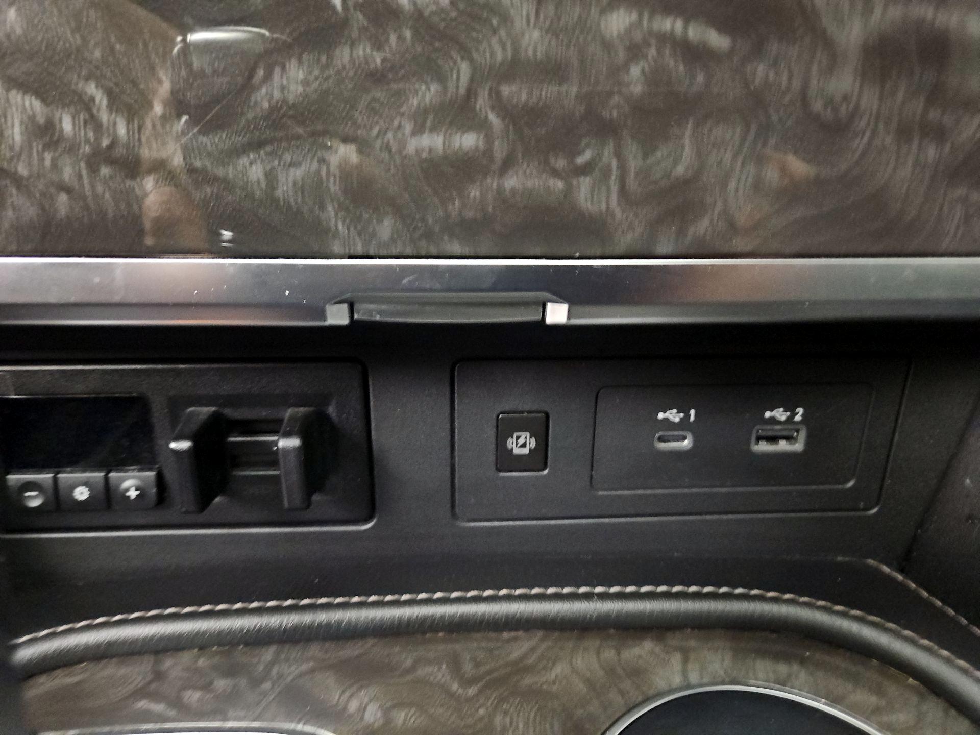 Thumbnail: 2021 Nissan Armada - 19