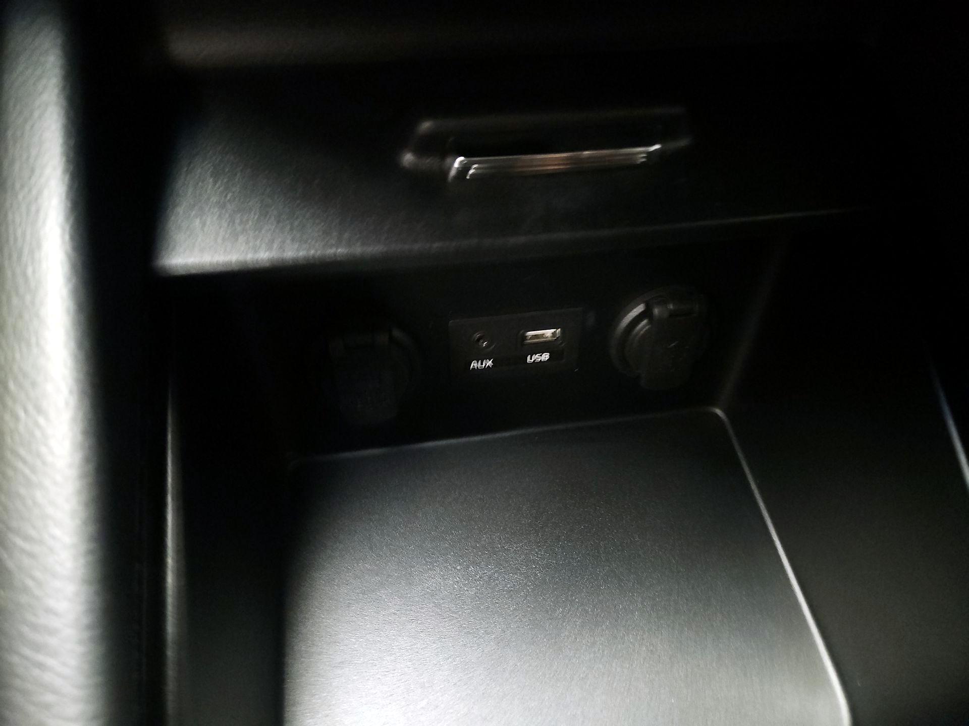 Thumbnail: 2017 Kia Forte - 18