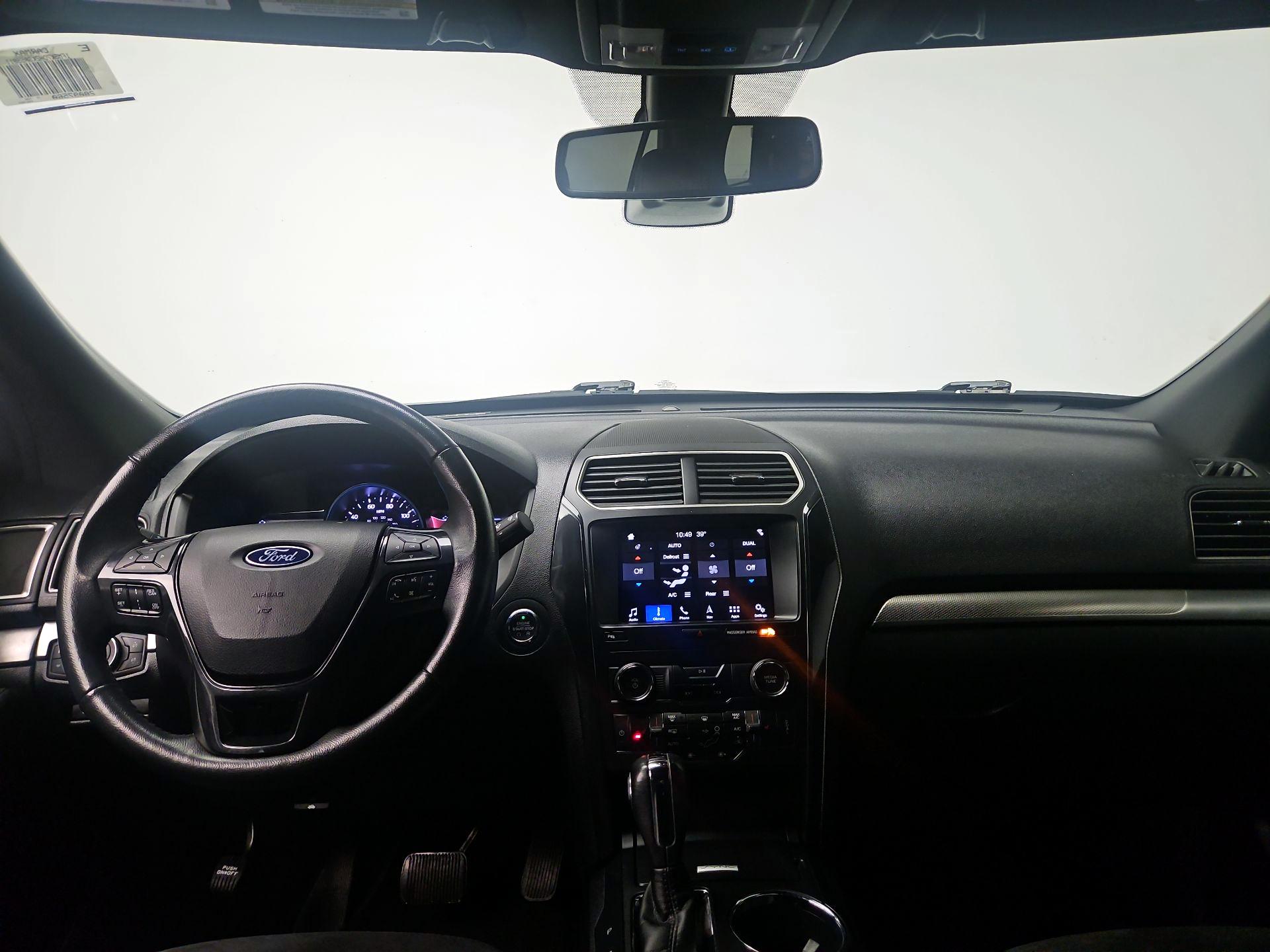 Thumbnail: 2019 Ford Explorer - 9