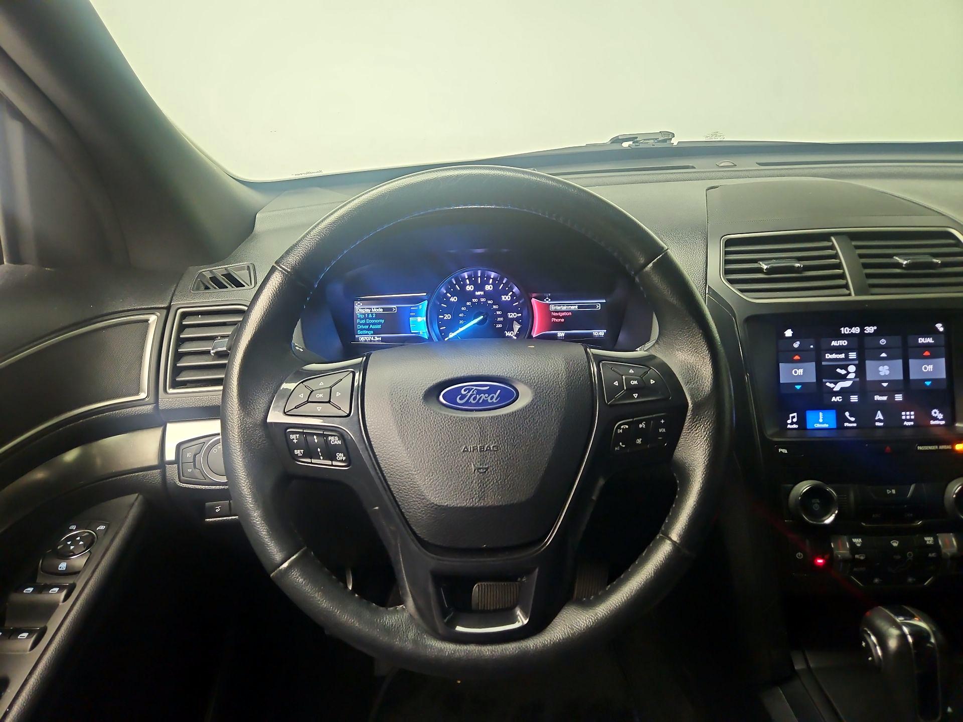 Thumbnail: 2019 Ford Explorer - 10