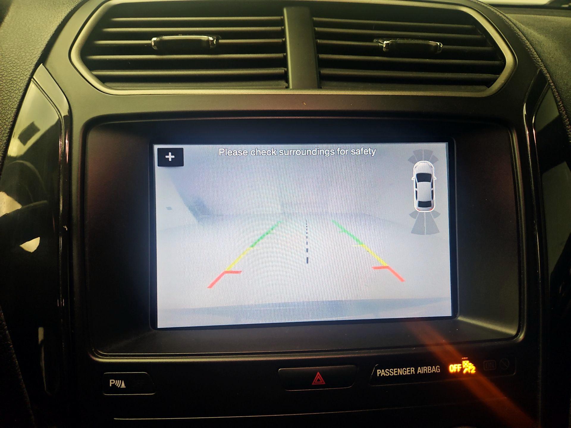 Thumbnail: 2019 Ford Explorer - 15