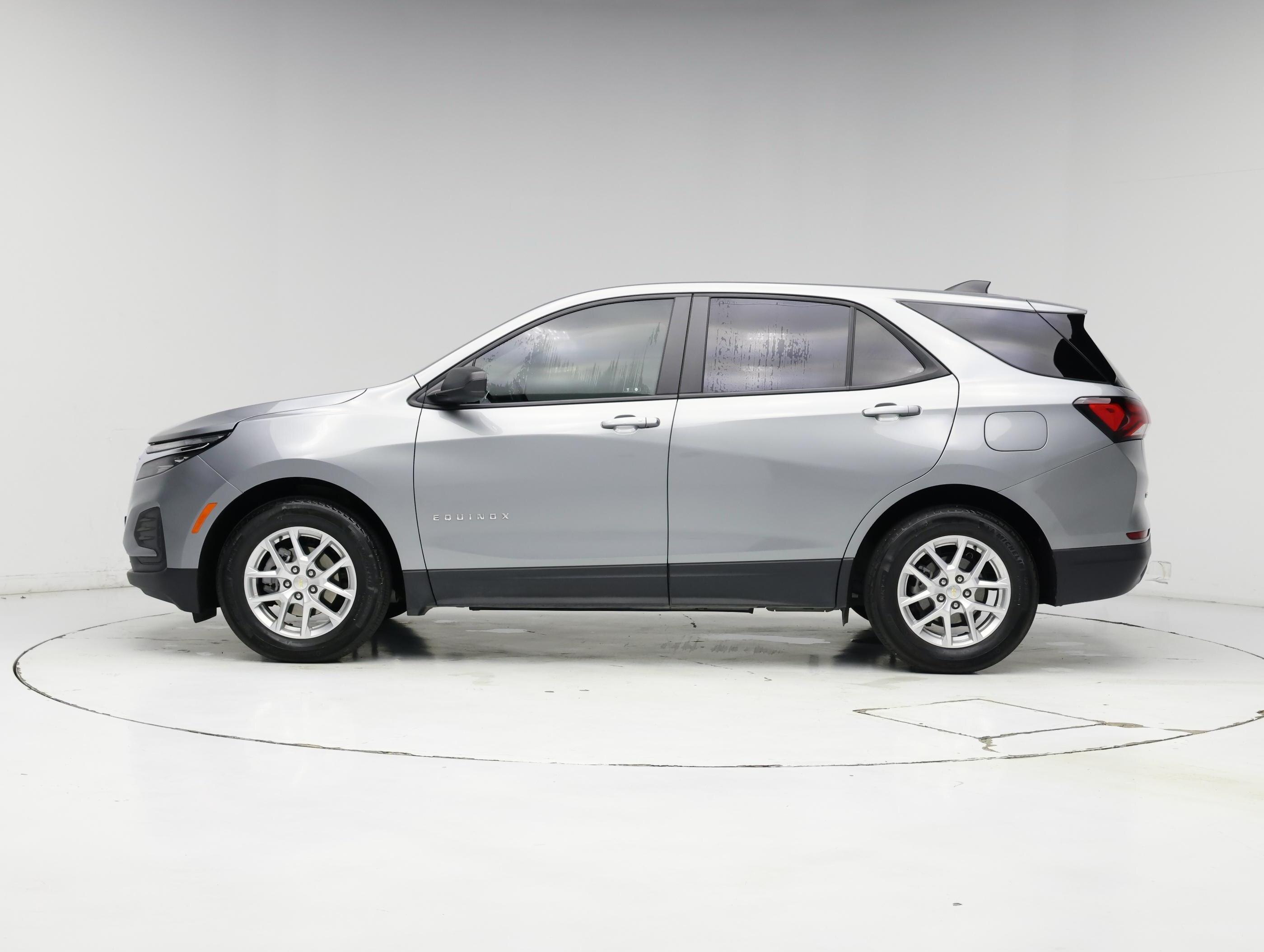 Thumbnail: 2024 Chevrolet Equinox - 3