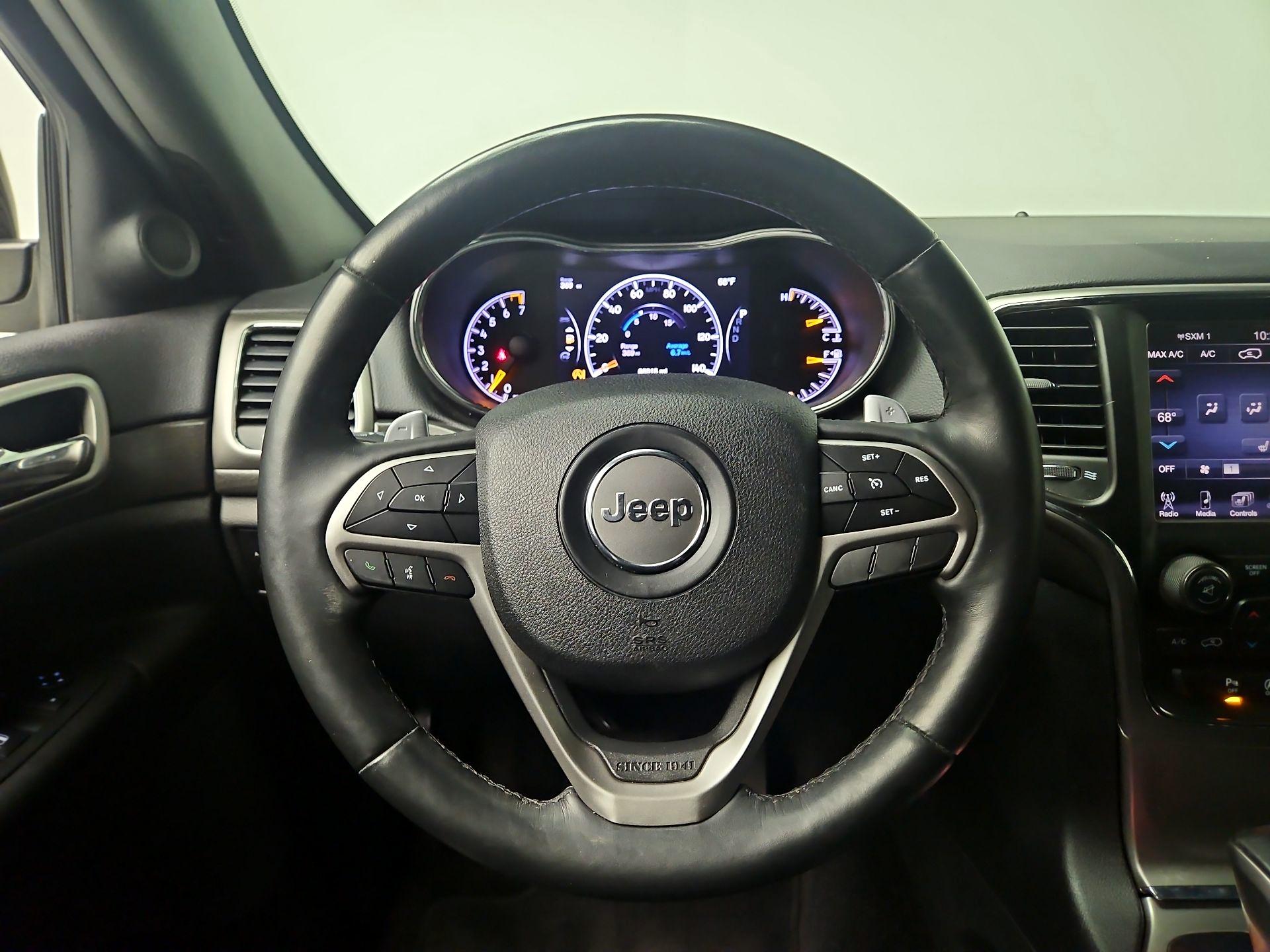 Thumbnail: 2017 Jeep Grand Cherokee - 10